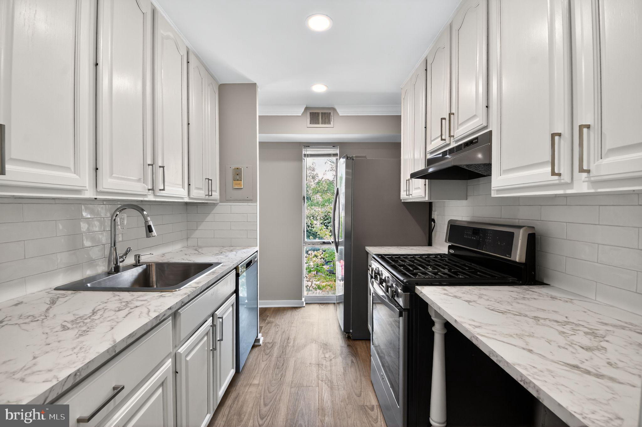 WESTCHESTER WEST - Residential