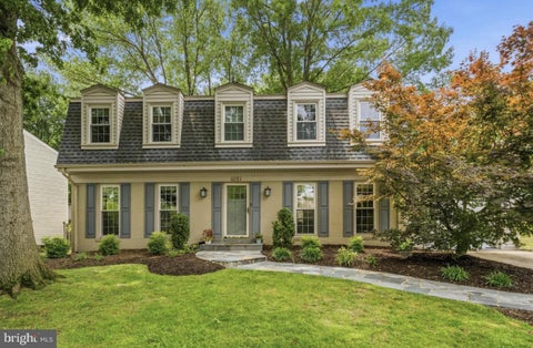 Photo of 8853 Applecross Lane, SPRINGFIELD, VA 22153 (MLS # VAFX2338344)