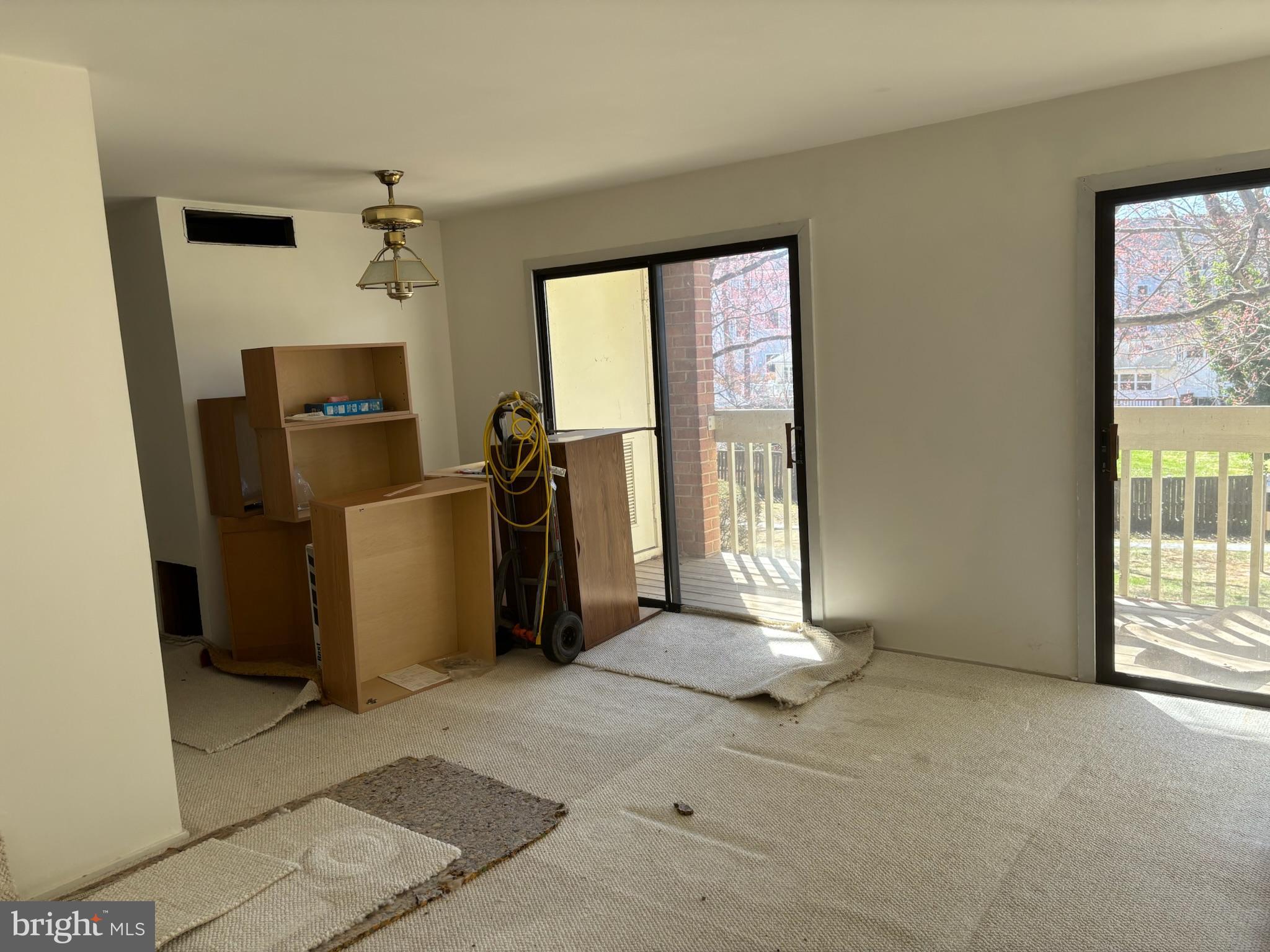 LITTLE RIVER SQ COND - Residential