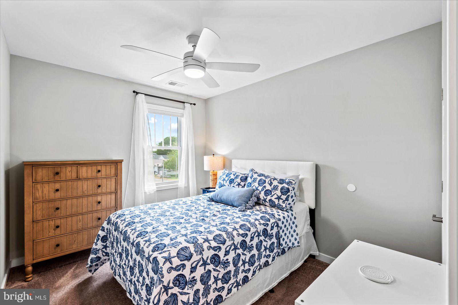 COLONIAL BEACH - Residential