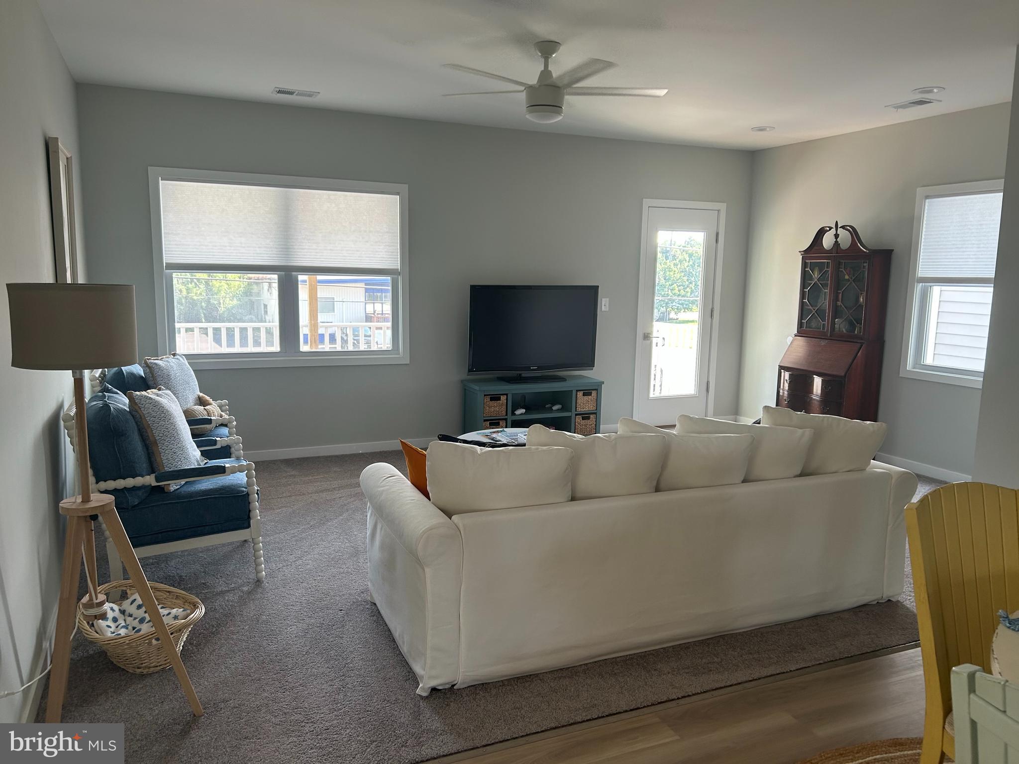 COLONIAL BEACH - Residential