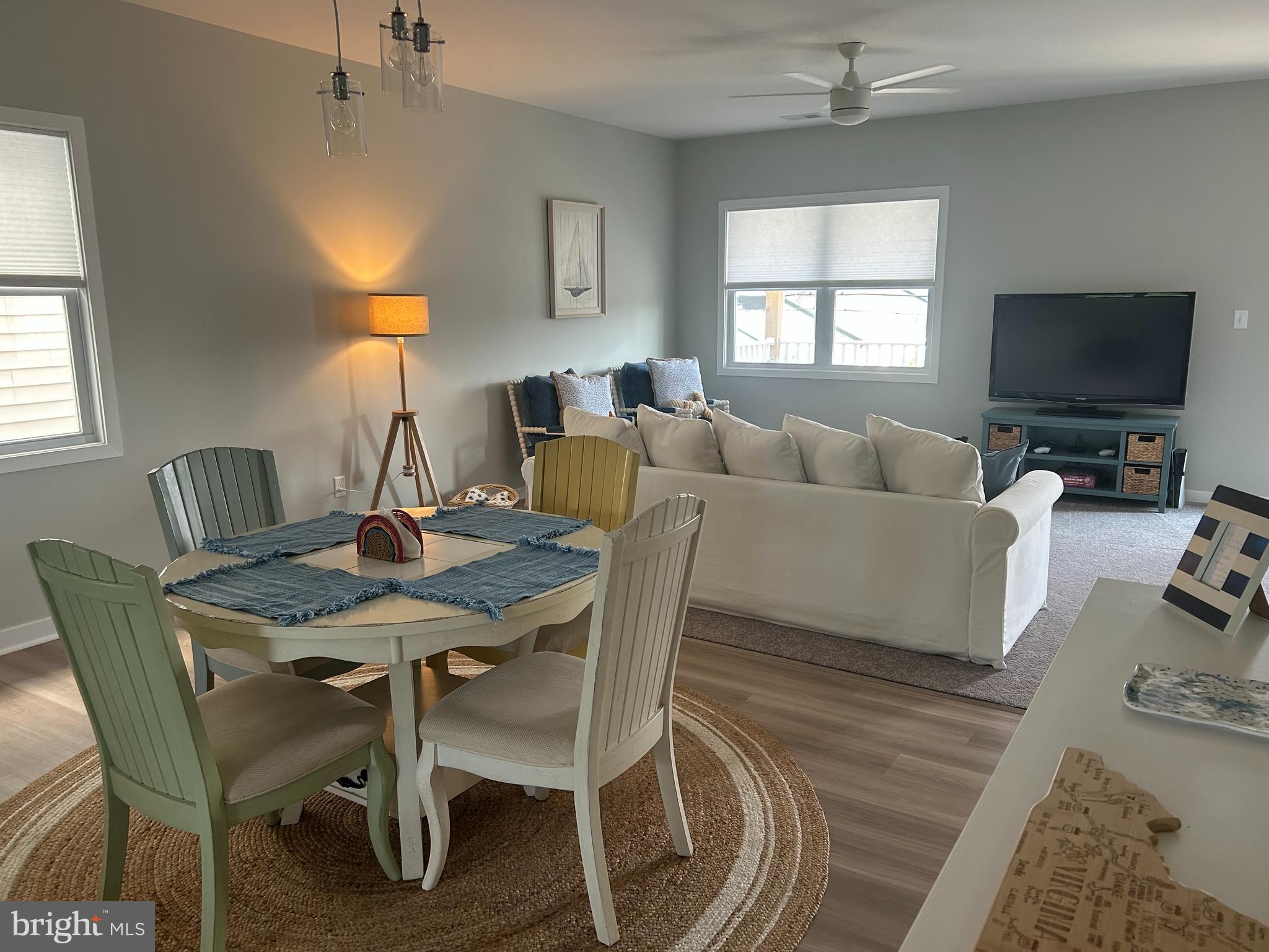 COLONIAL BEACH - Residential