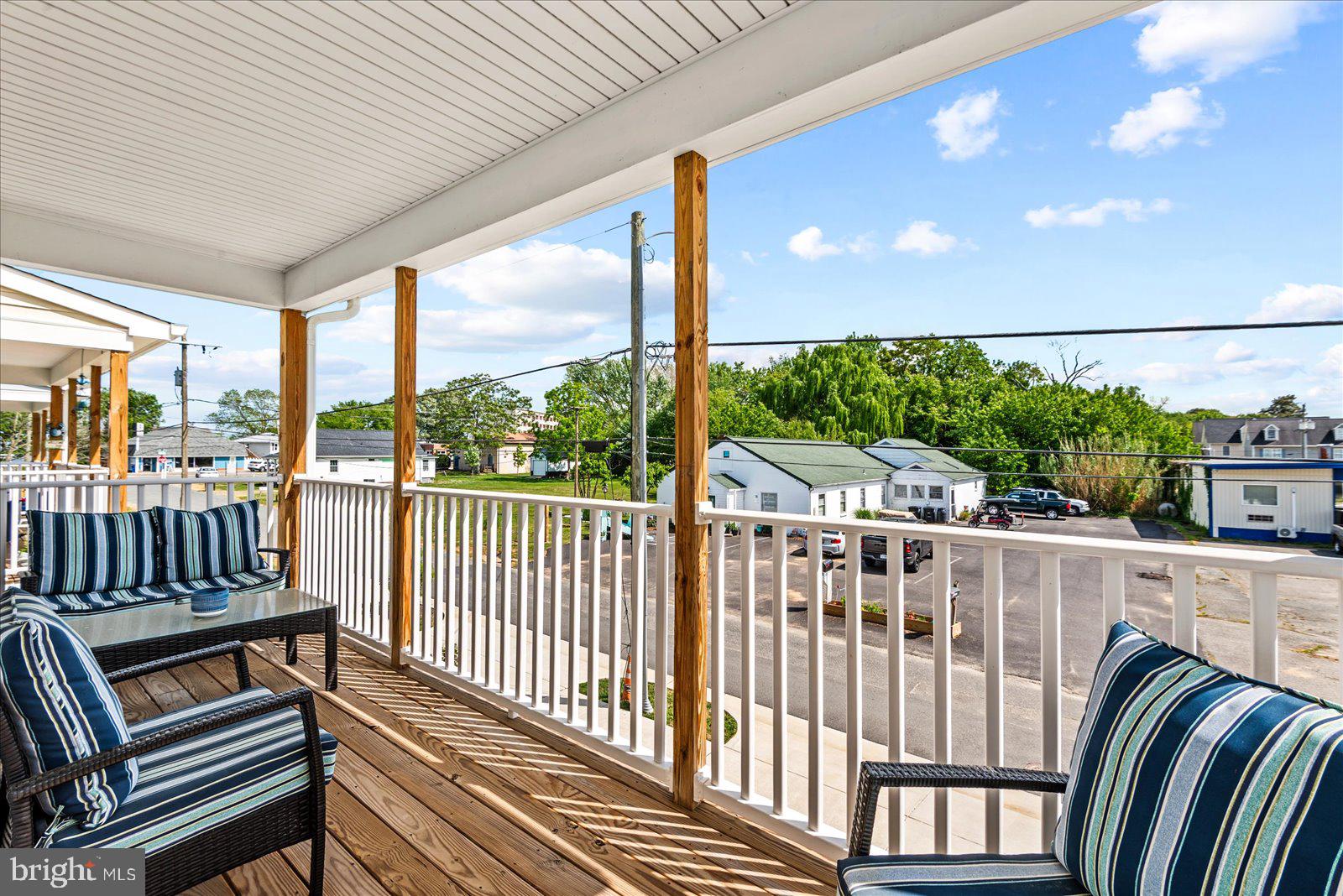 COLONIAL BEACH - Residential