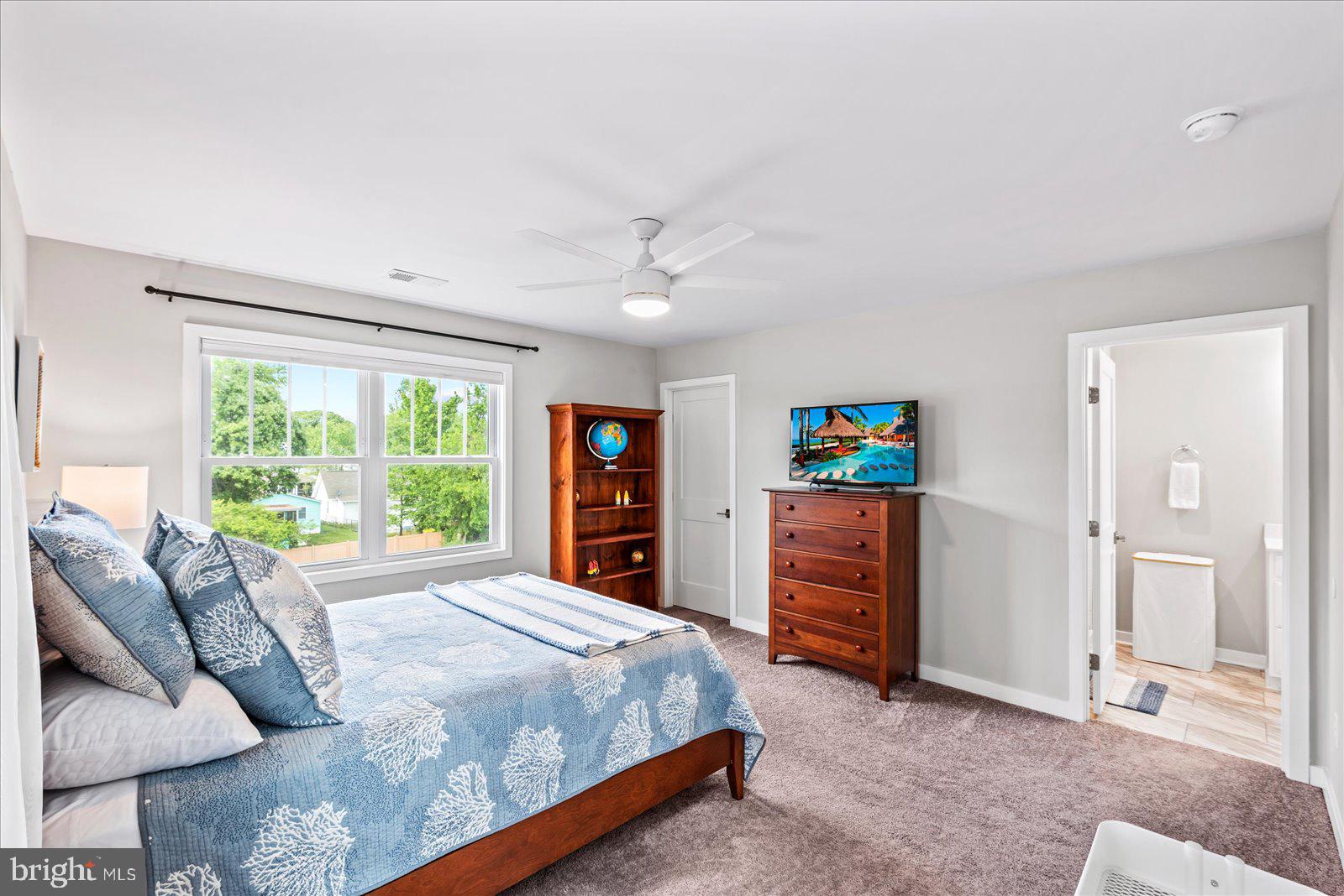 COLONIAL BEACH - Residential