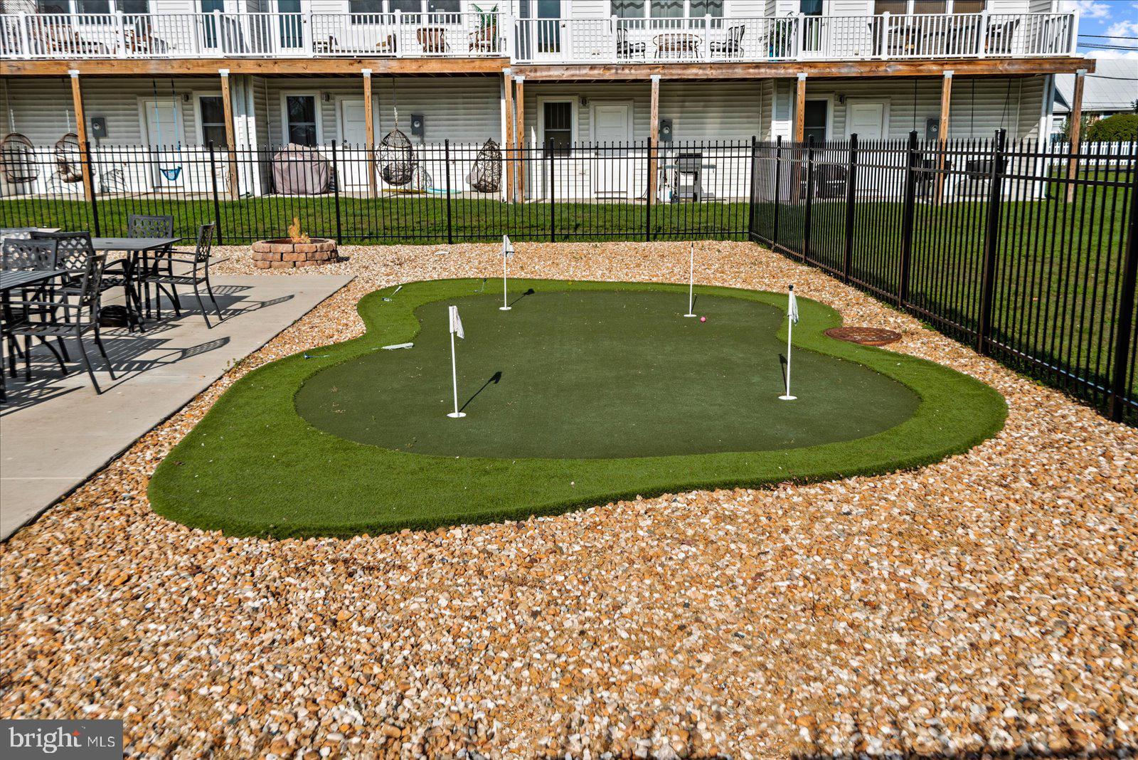 COLONIAL BEACH - Residential