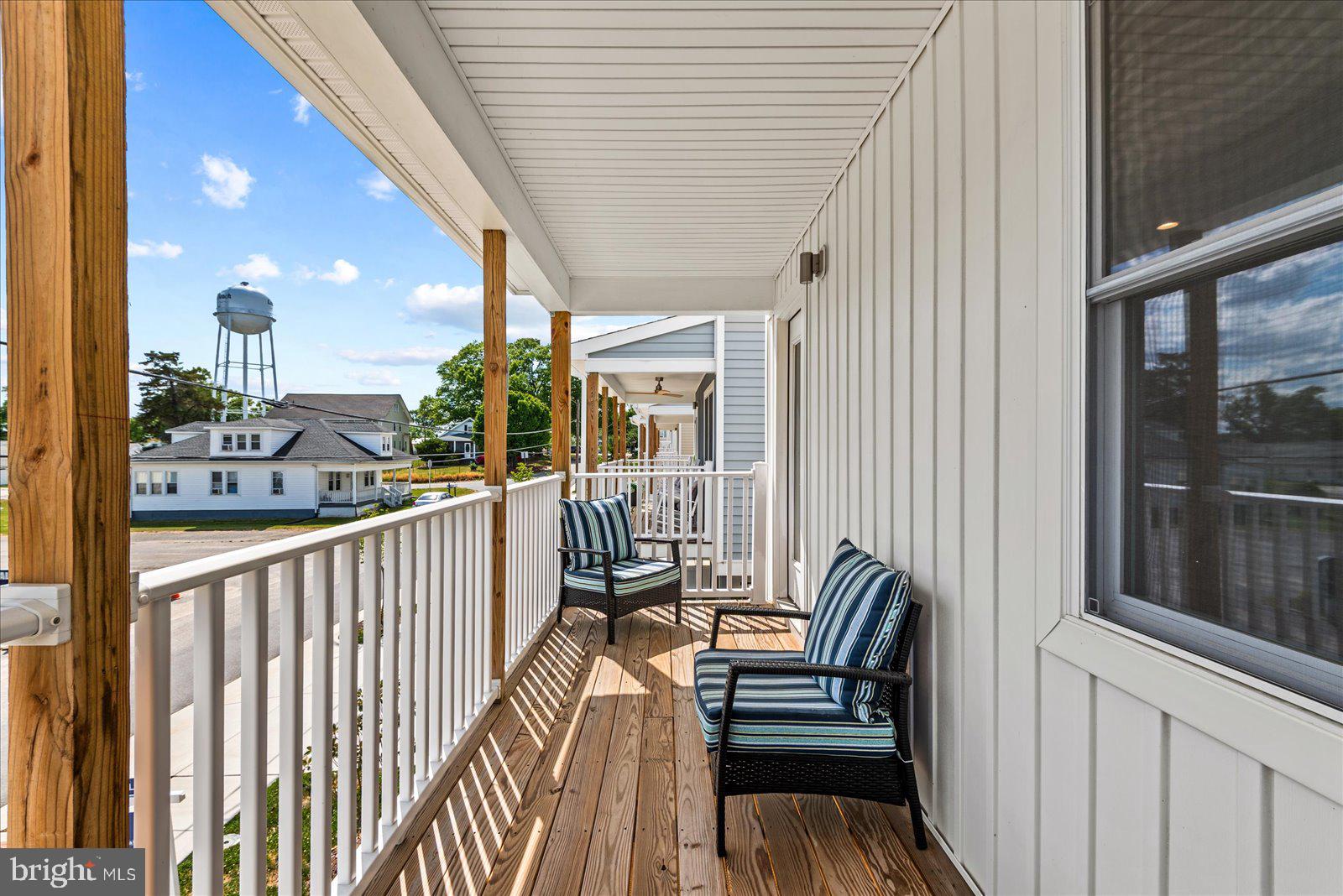 COLONIAL BEACH - Residential