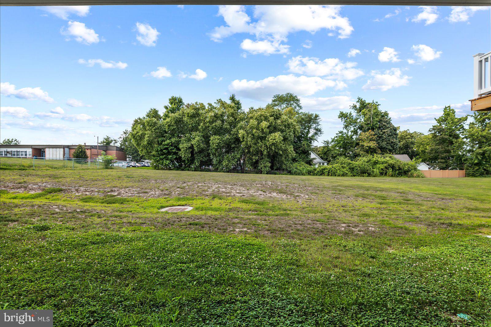 COLONIAL BEACH - Residential