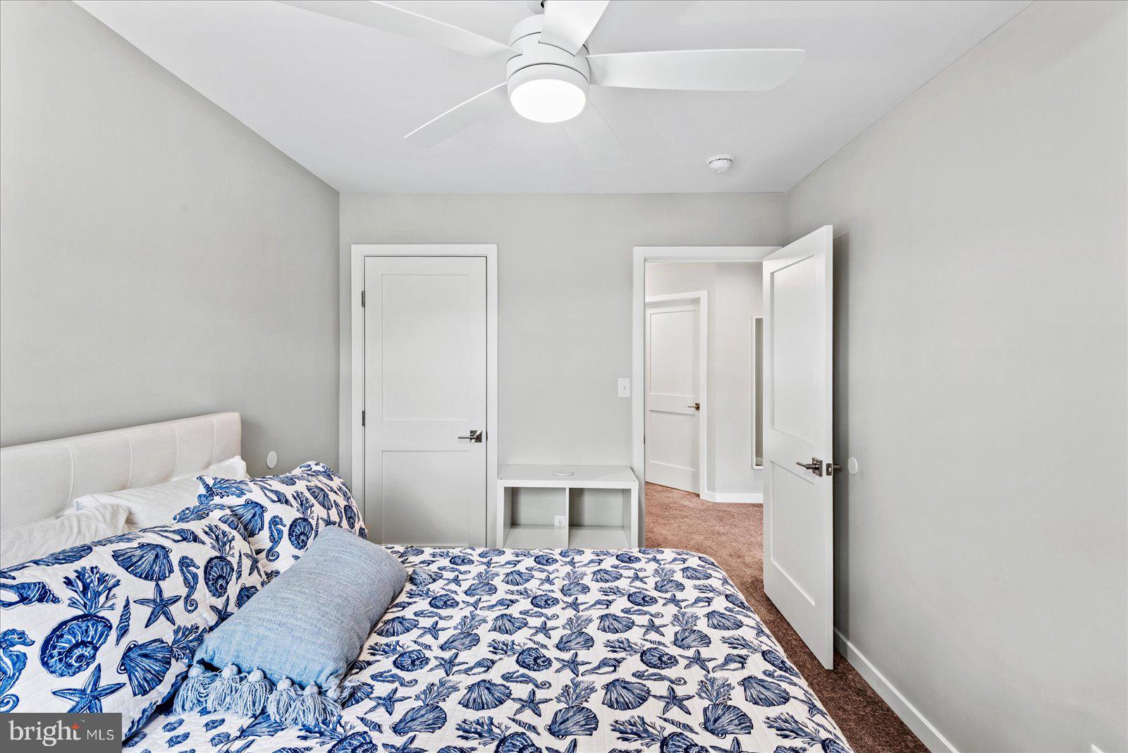 COLONIAL BEACH - Residential