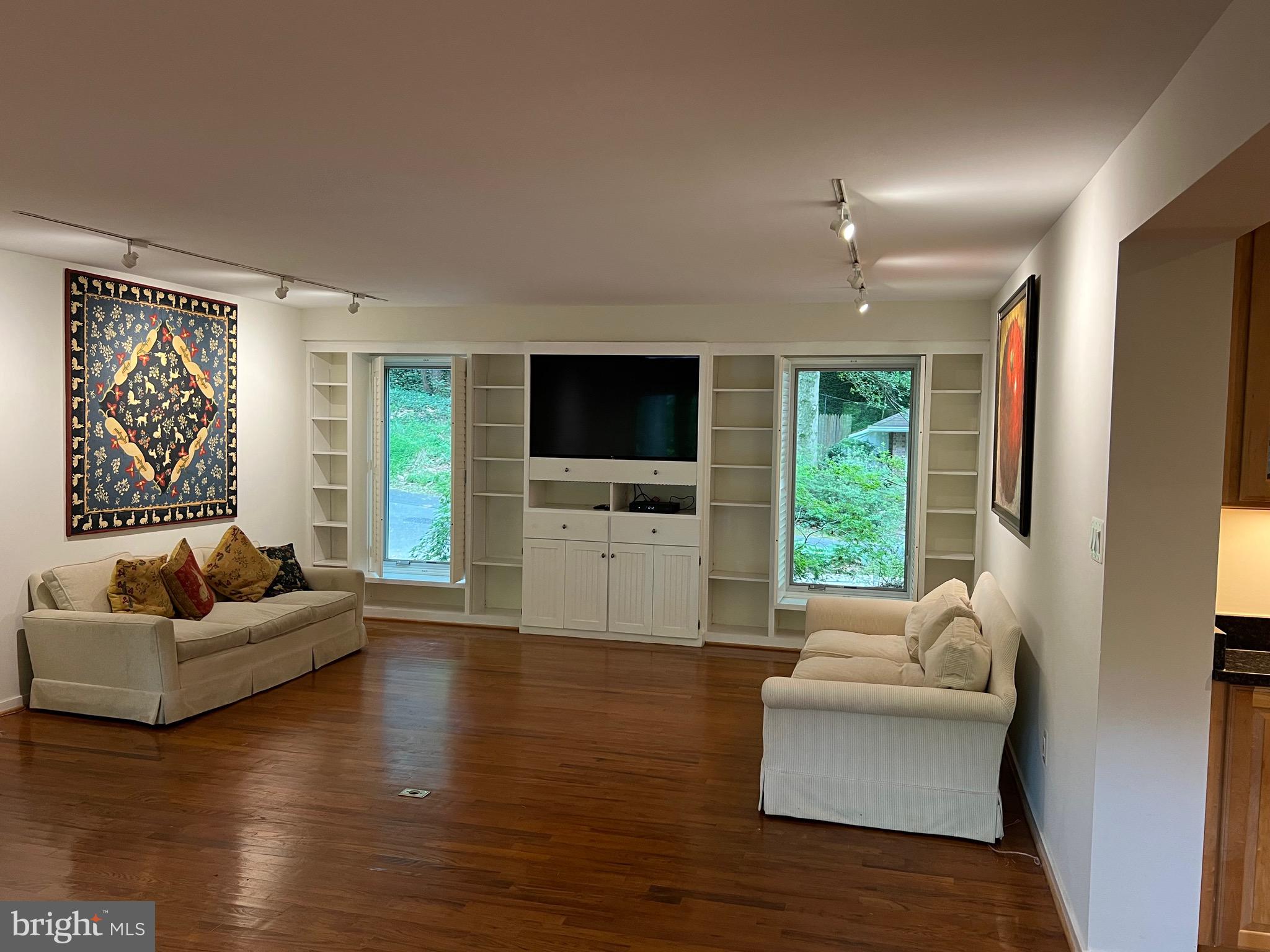 BRADLEY PARK - Residential