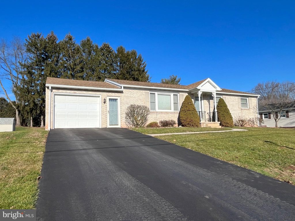 Photo of 3 James Circle, Denver, PA 17517 (MLS # PALA2045448)
