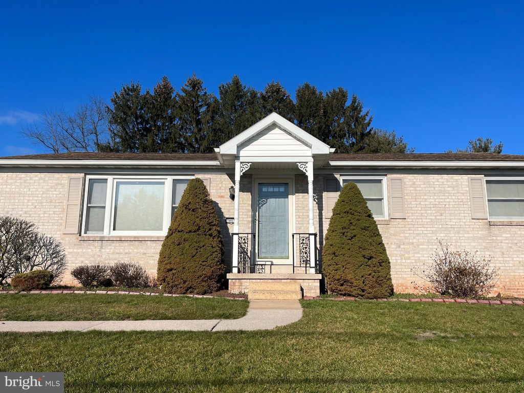 Photo of 3 James Circle, Denver, PA 17517 (MLS # PALA2045448)