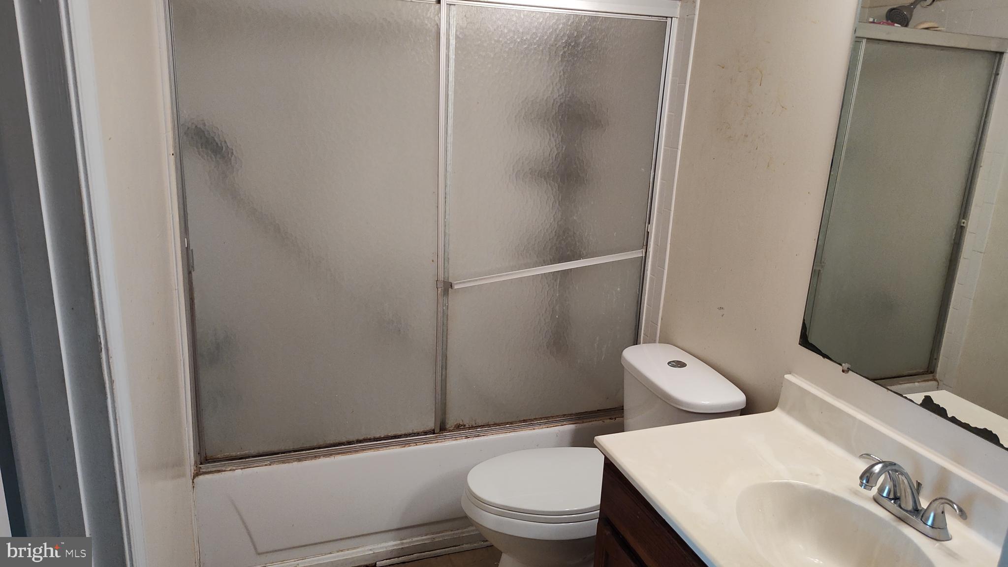 MAYFAIR-PLAT THREE - Residential