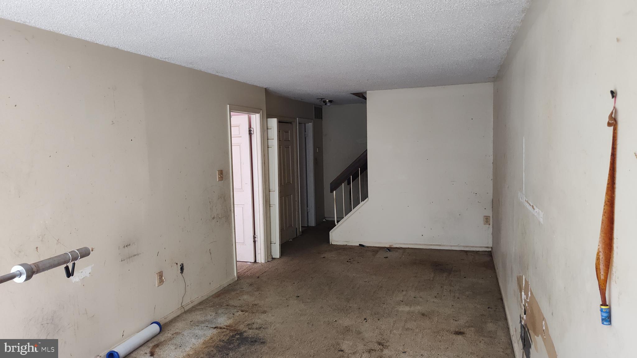 MAYFAIR-PLAT THREE - Residential