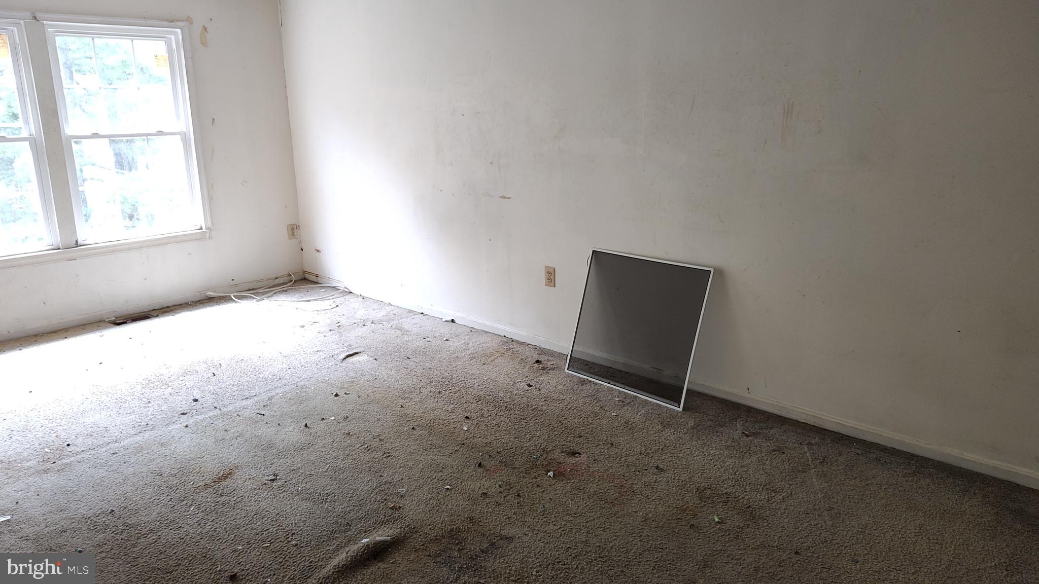 MAYFAIR-PLAT THREE - Residential