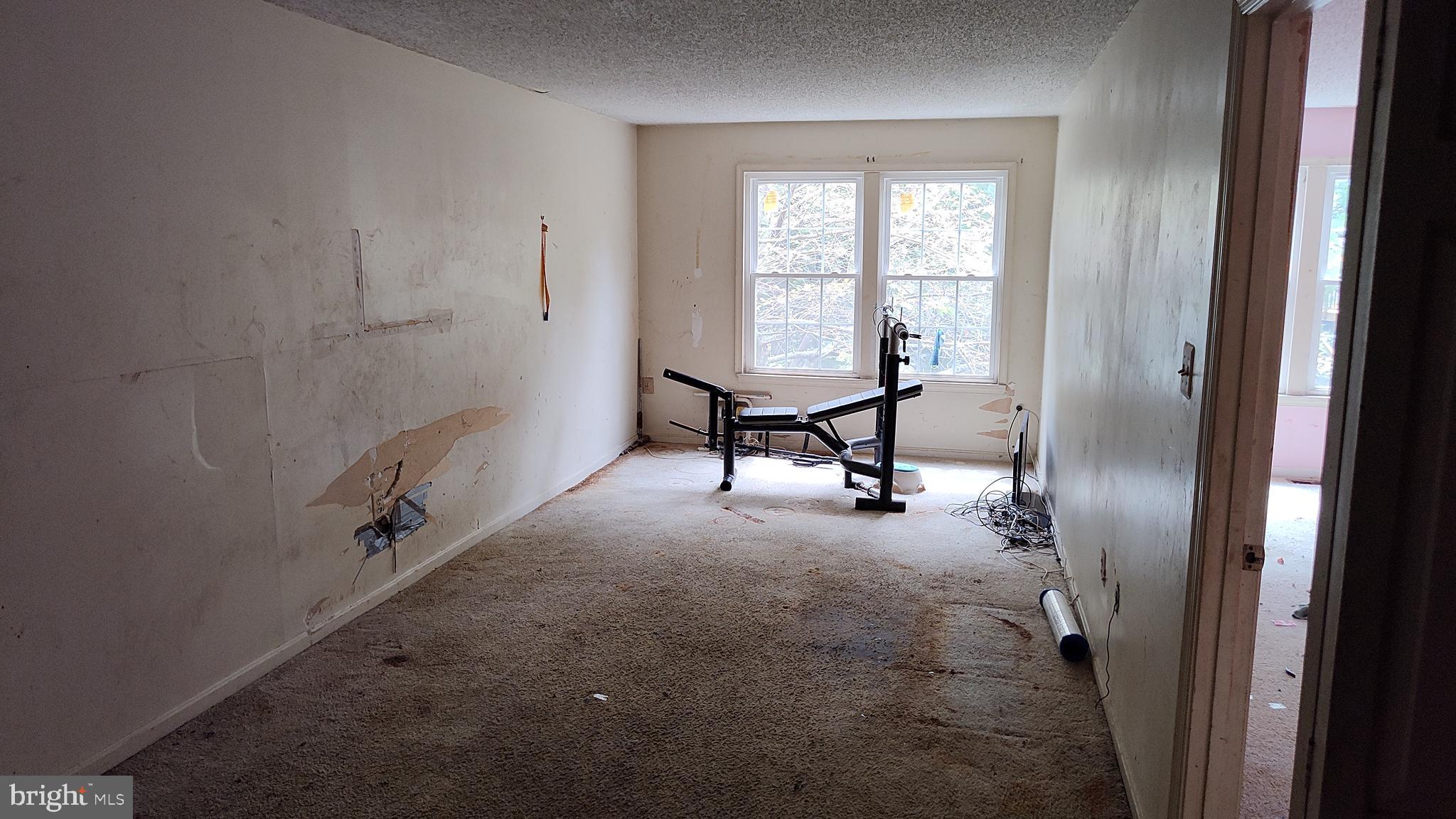 MAYFAIR-PLAT THREE - Residential