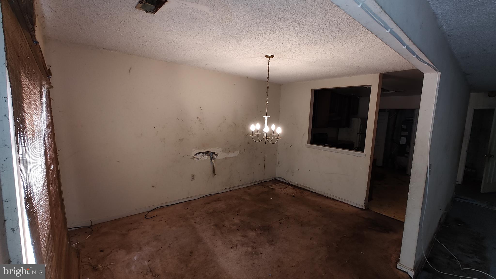 MAYFAIR-PLAT THREE - Residential