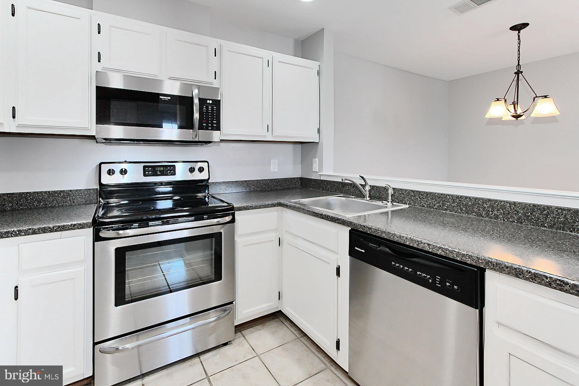 RAMBLEWOOD AT DAVENTRY - Residential