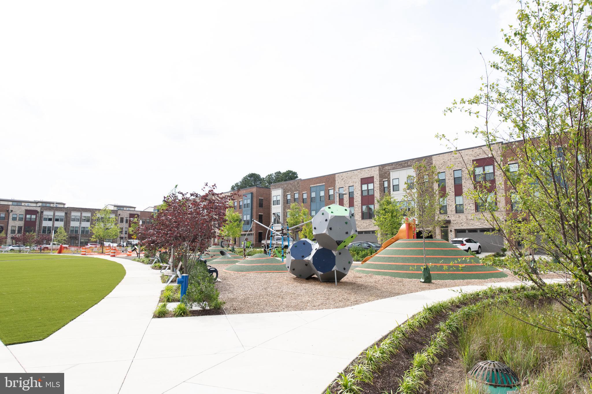 VILLAGE OF TOWNE SQUARE - Residential Lease