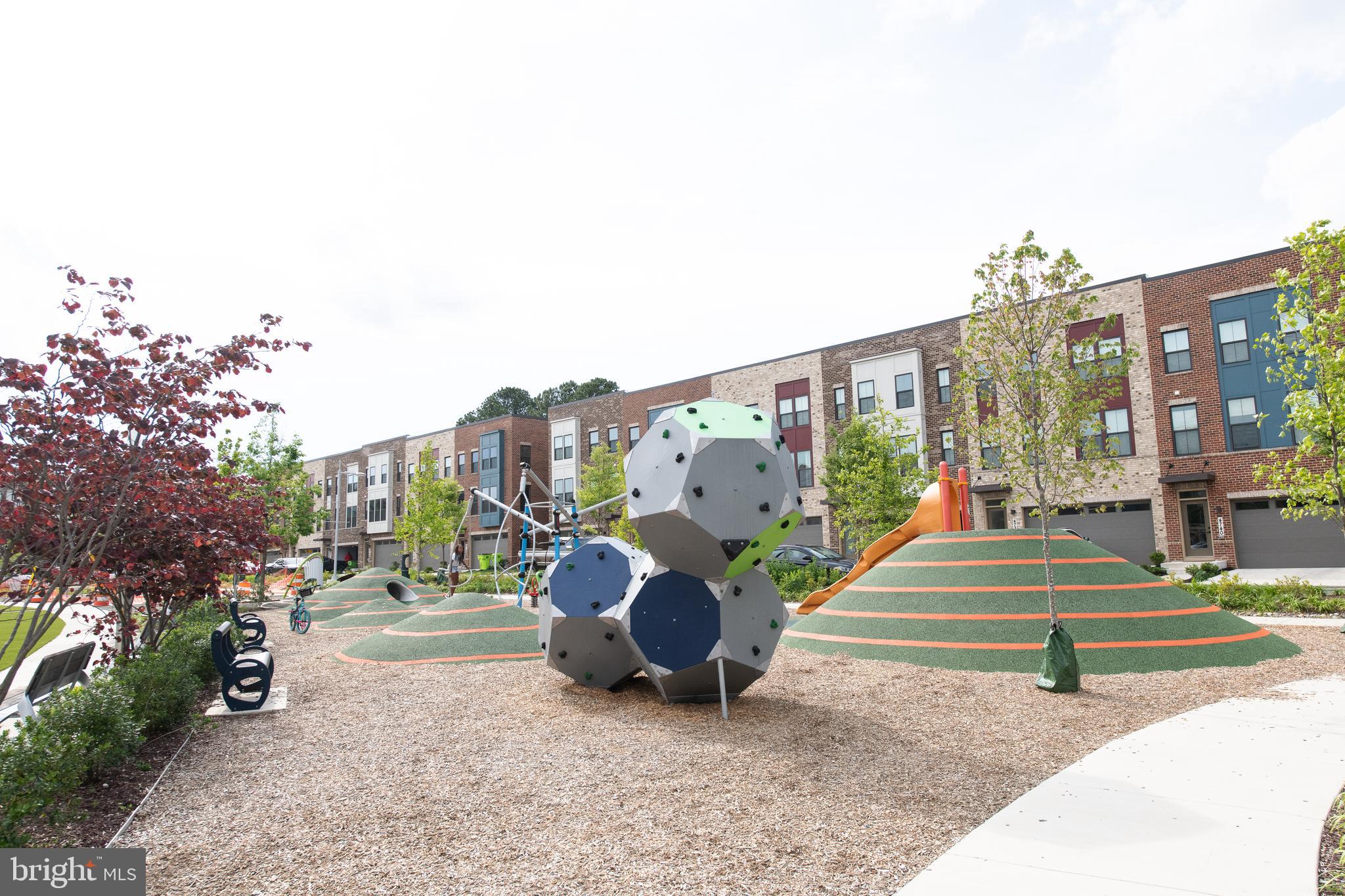 VILLAGE OF TOWNE SQUARE - Residential Lease