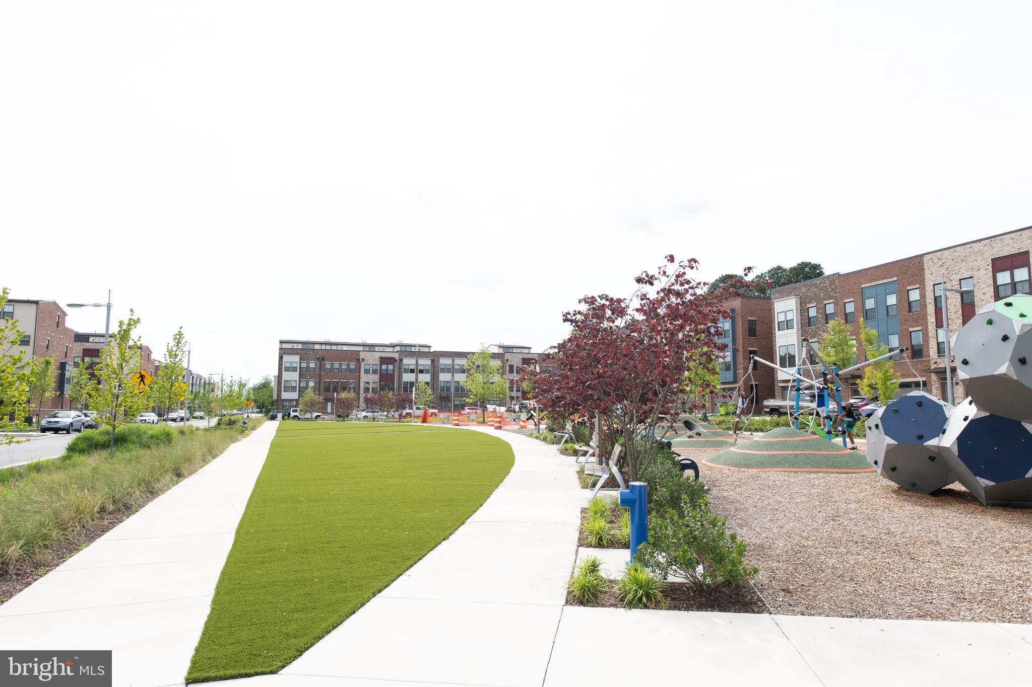 VILLAGE OF TOWNE SQUARE - Residential Lease