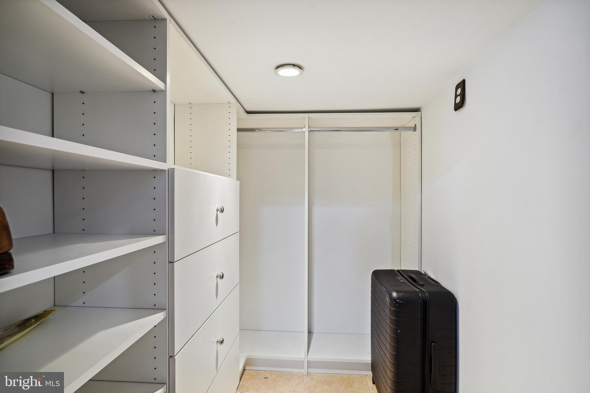 GARRETS MILL - Residential