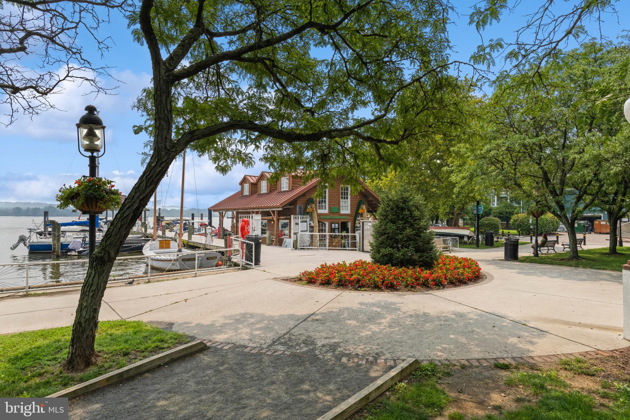 GARRETS MILL - Residential