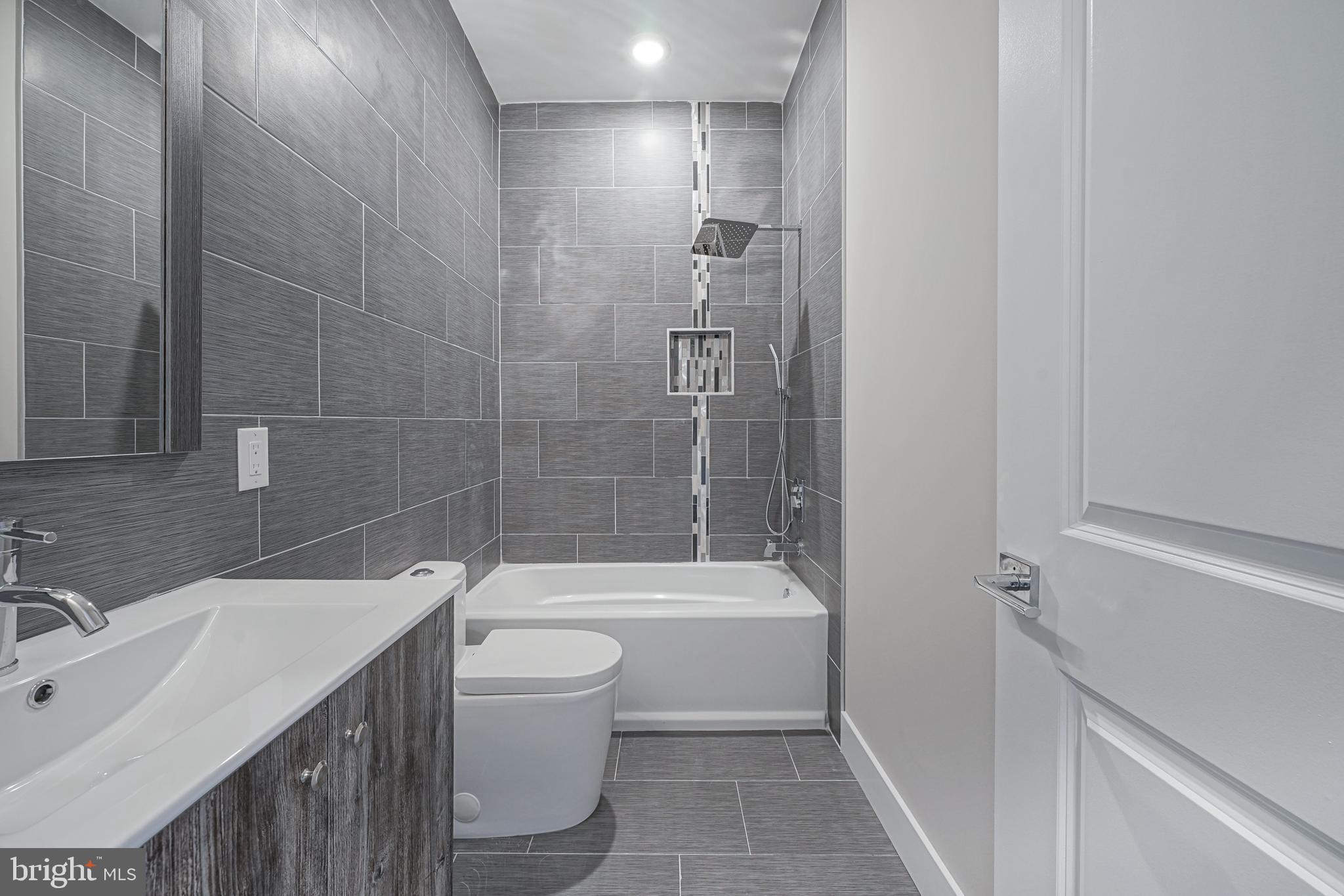 FRANCISVILLE - Residential Lease