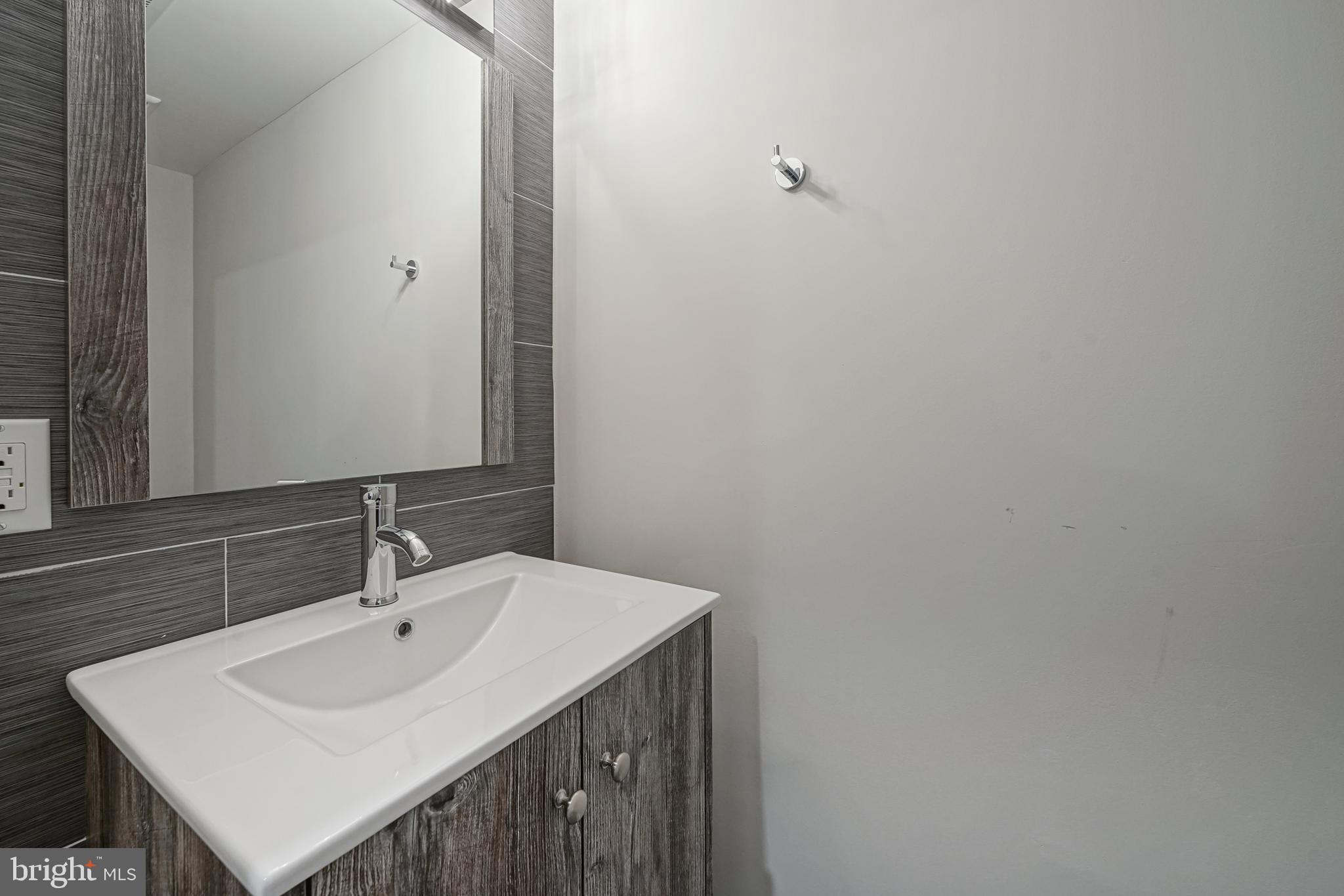 FRANCISVILLE - Residential Lease