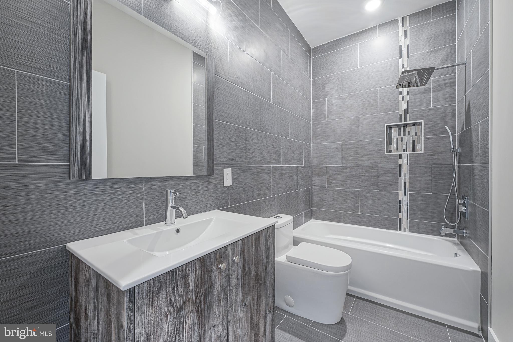 FRANCISVILLE - Residential Lease