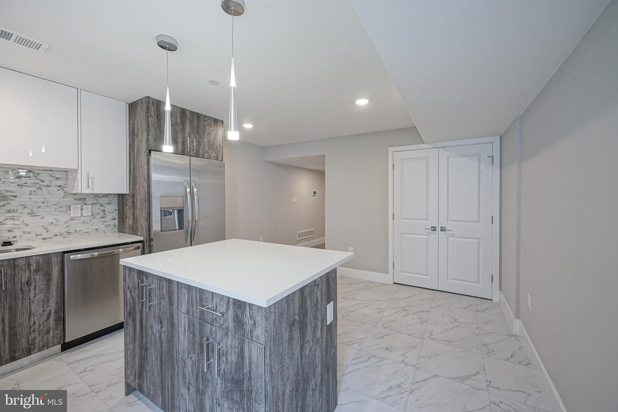 FRANCISVILLE - Residential Lease