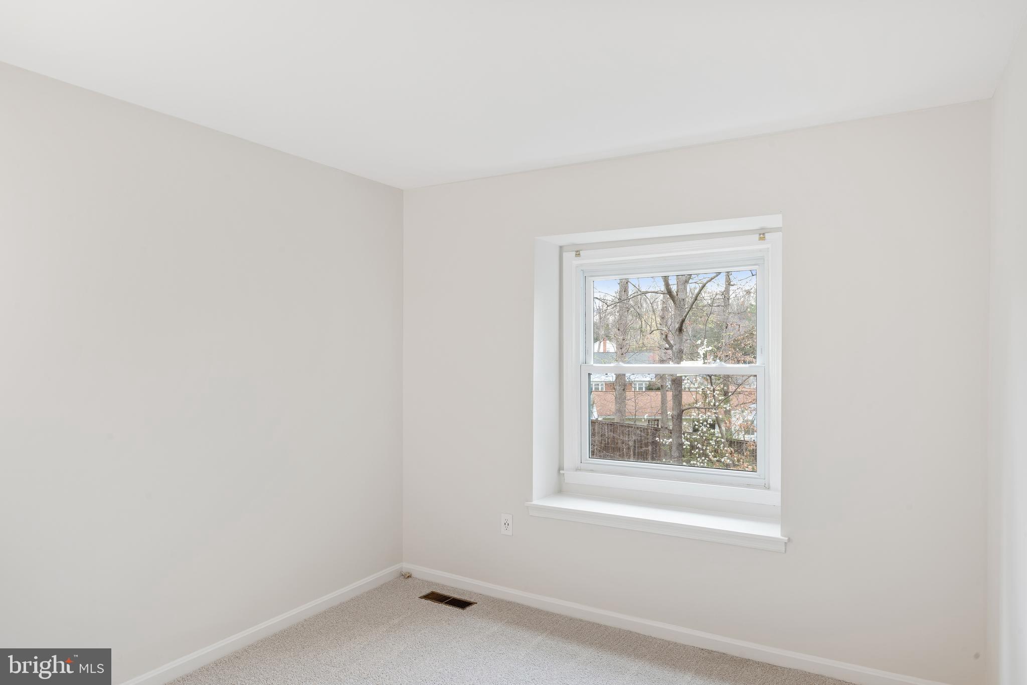 ROLLING HILLS - Residential