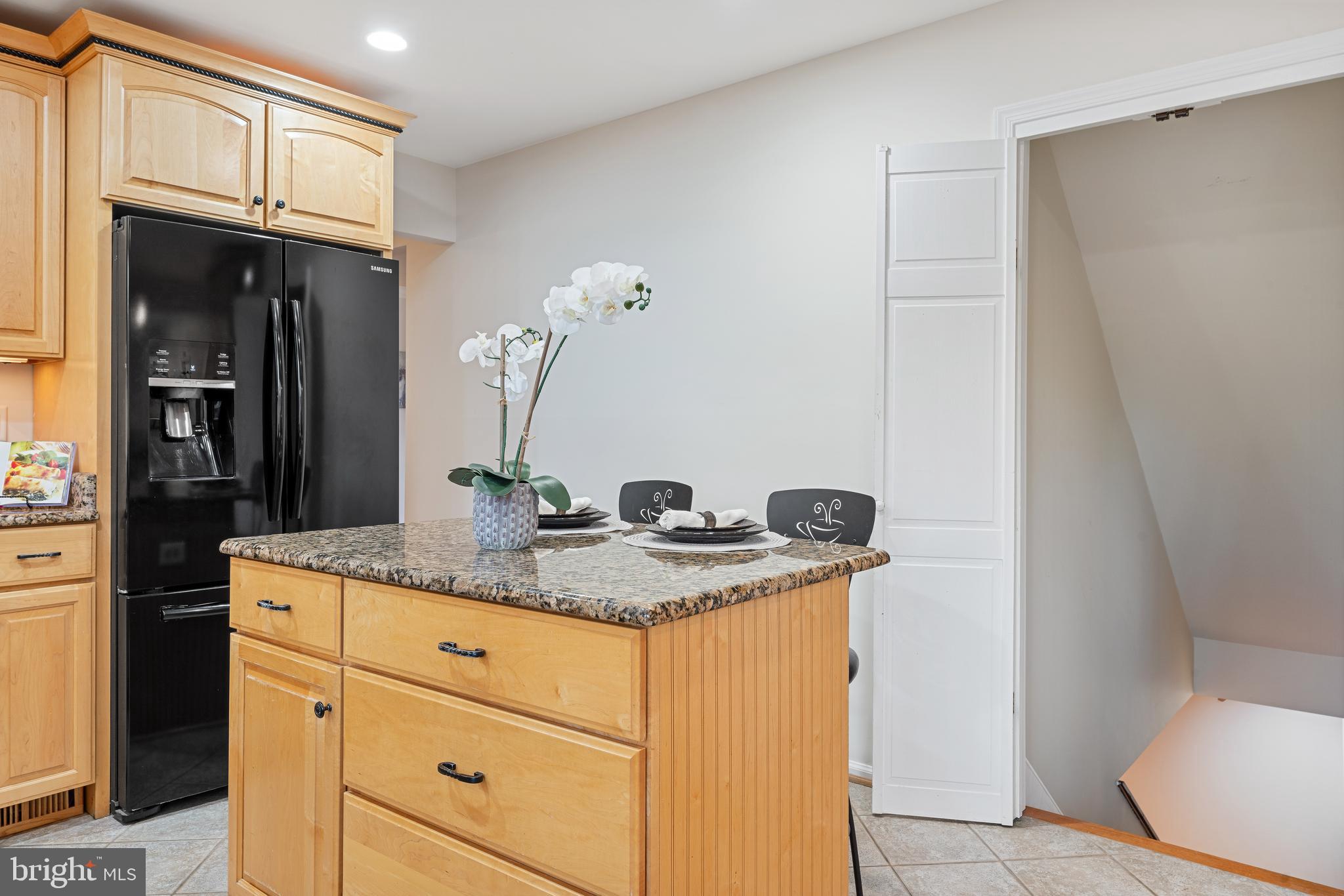 ROLLING HILLS - Residential