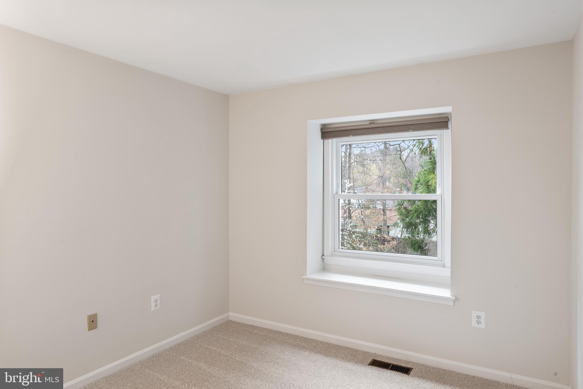 ROLLING HILLS - Residential