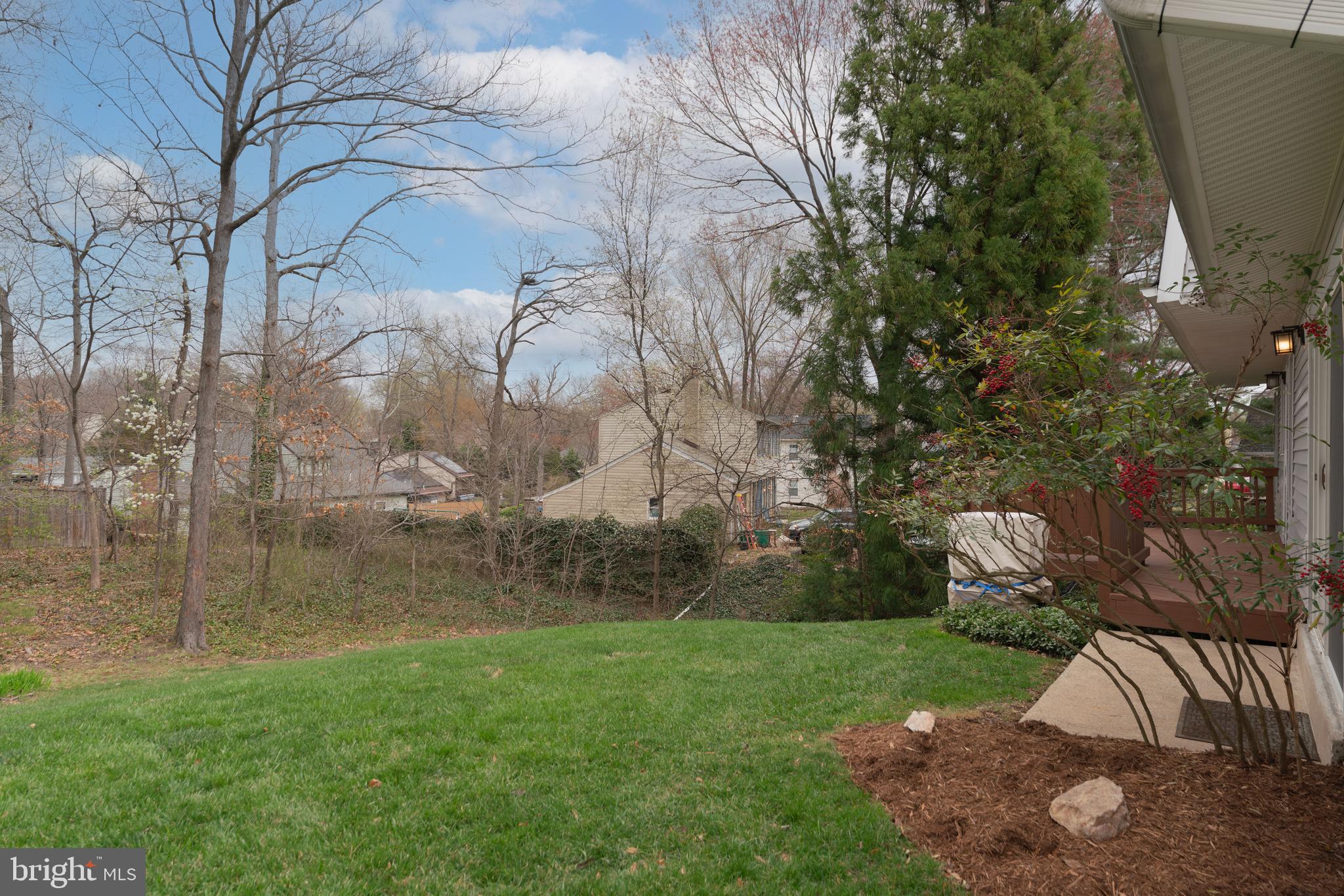 ROLLING HILLS - Residential