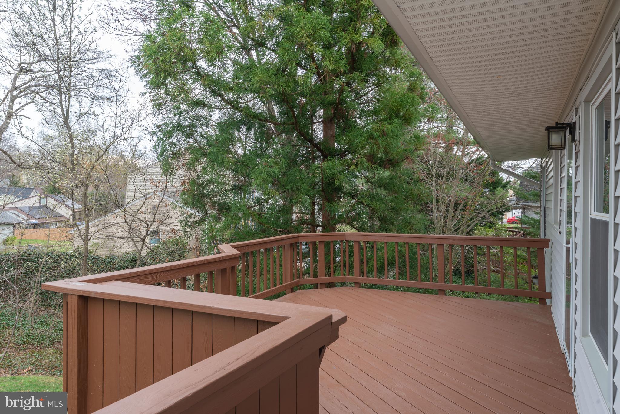 ROLLING HILLS - Residential