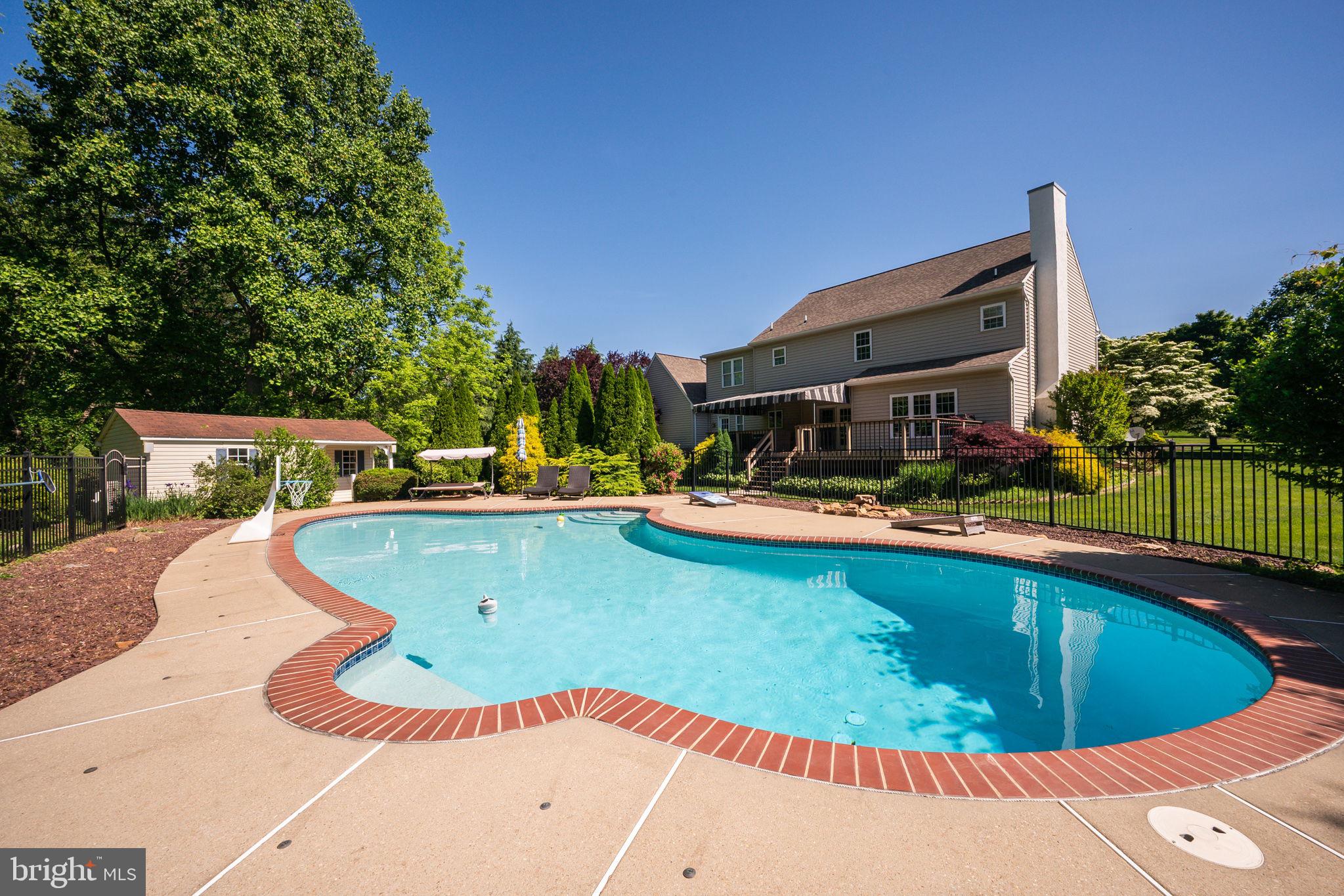 STONEGATE - Residential