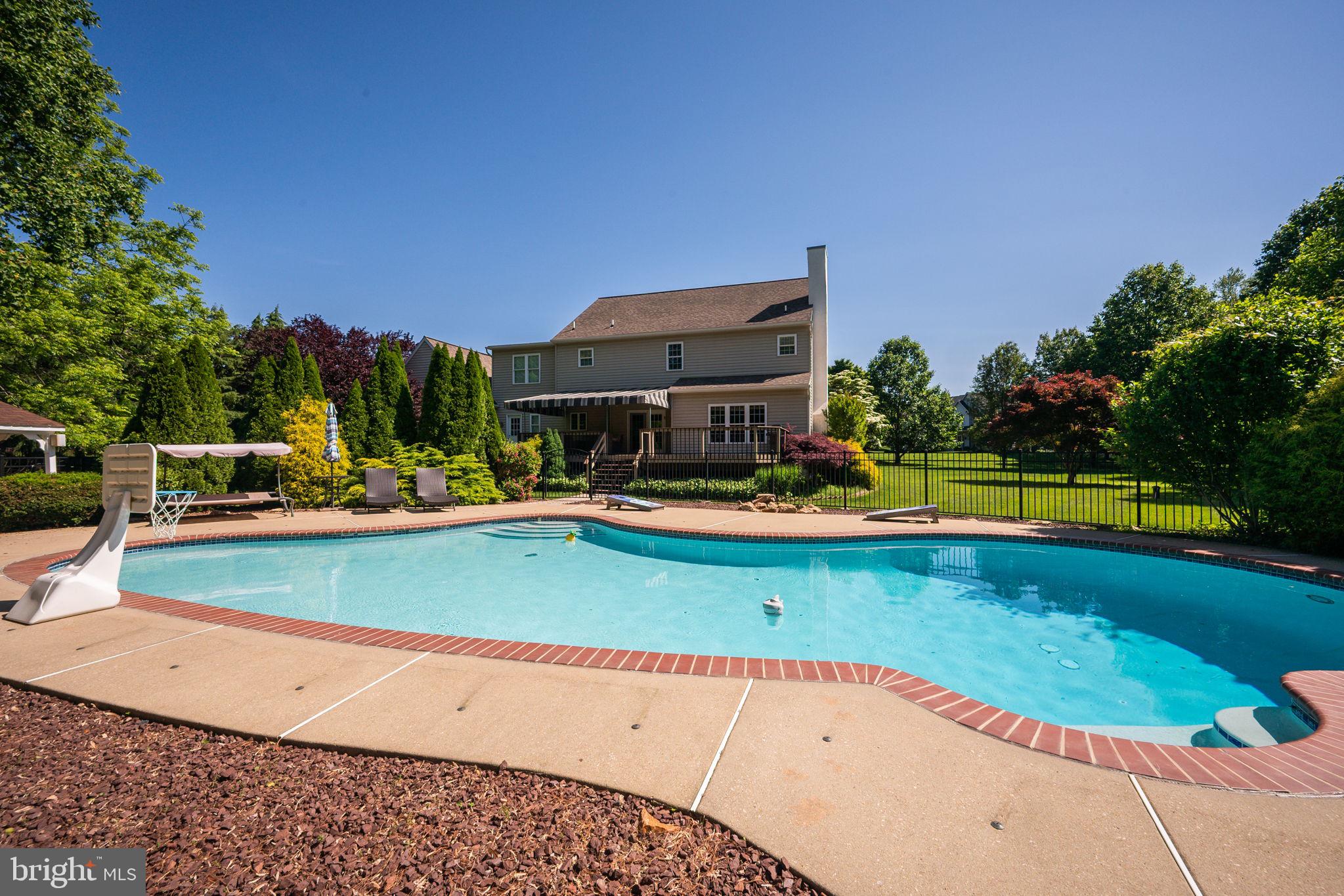 STONEGATE - Residential