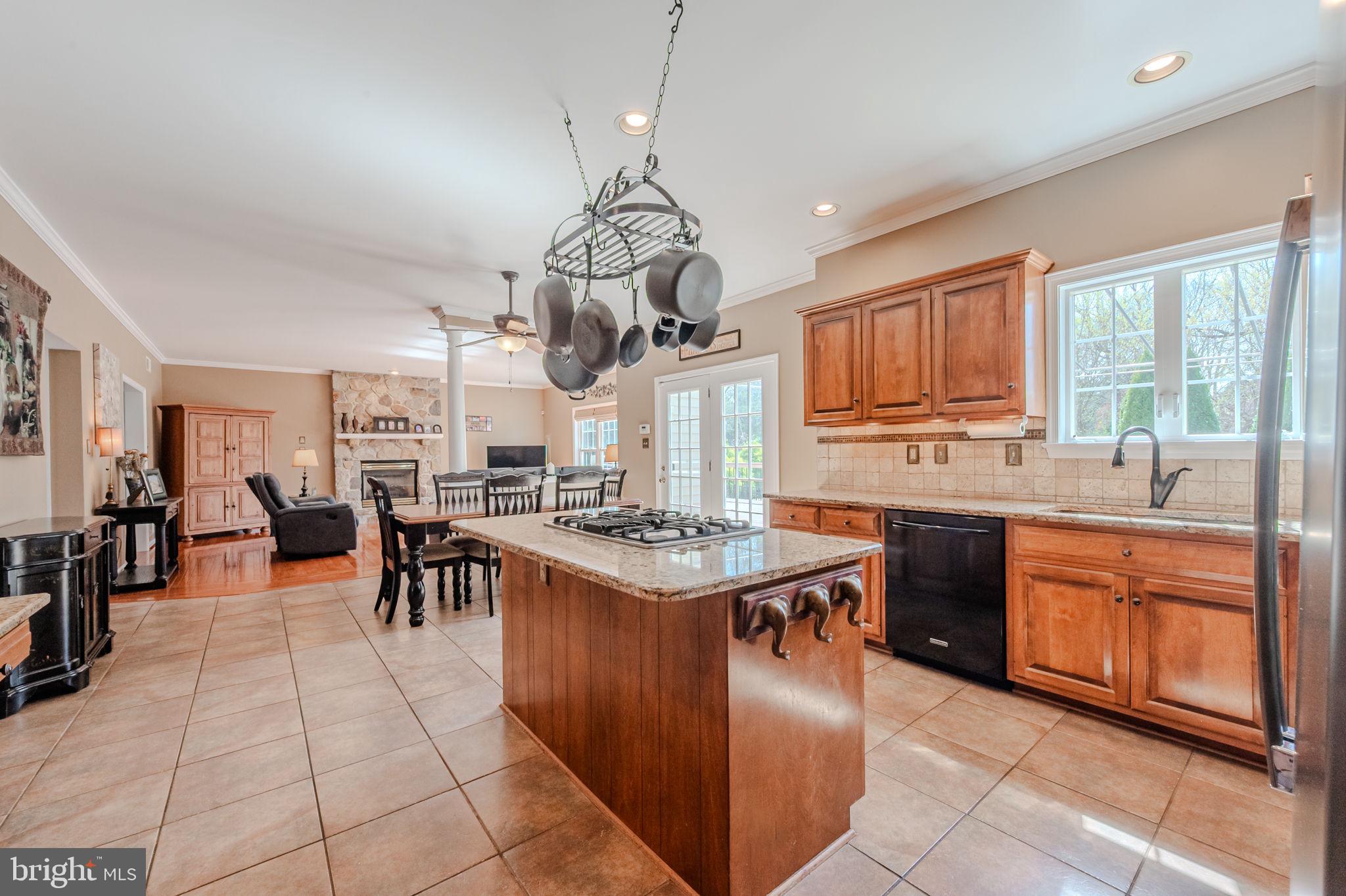 STONEGATE - Residential