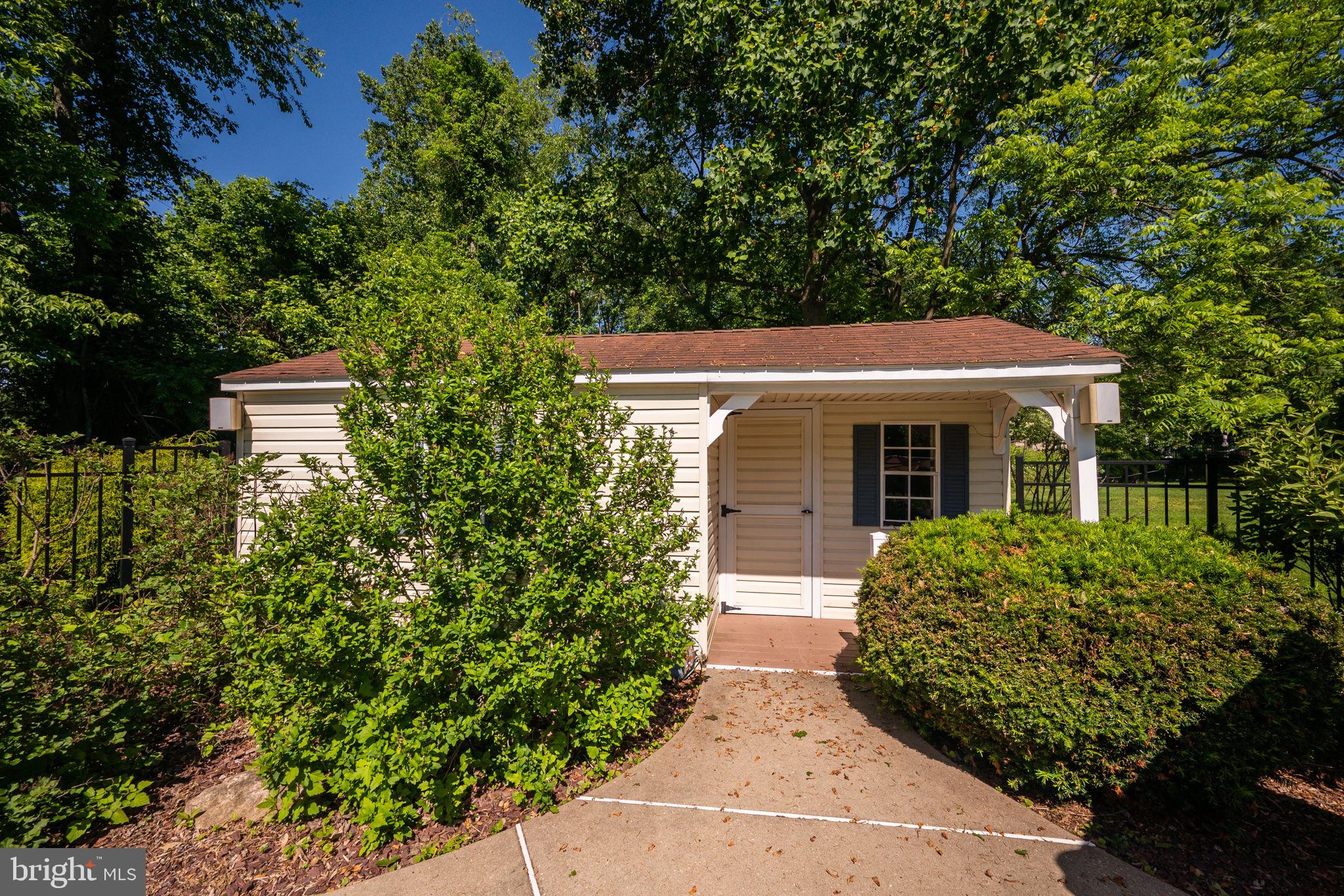 STONEGATE - Residential