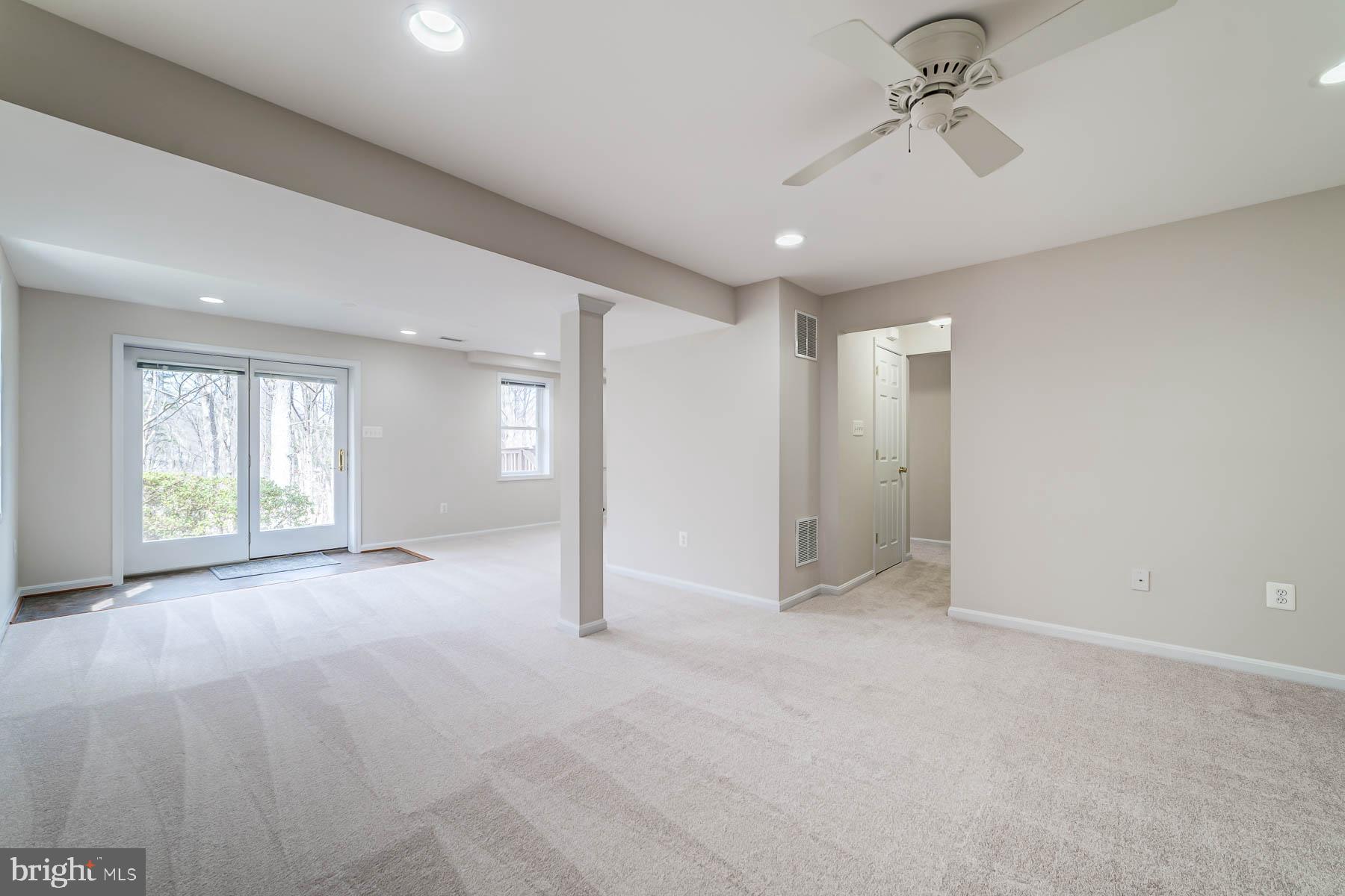 HUNTER VILLAGE - Residential