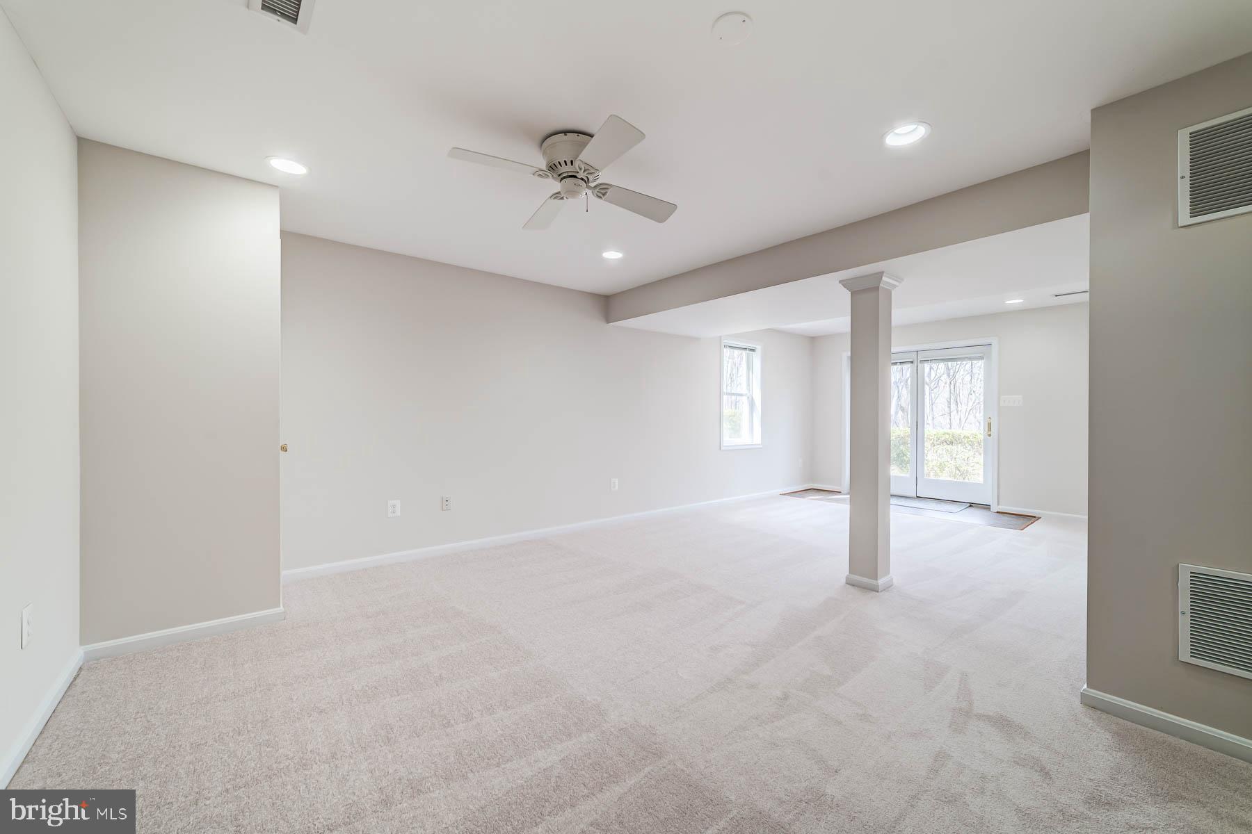 HUNTER VILLAGE - Residential