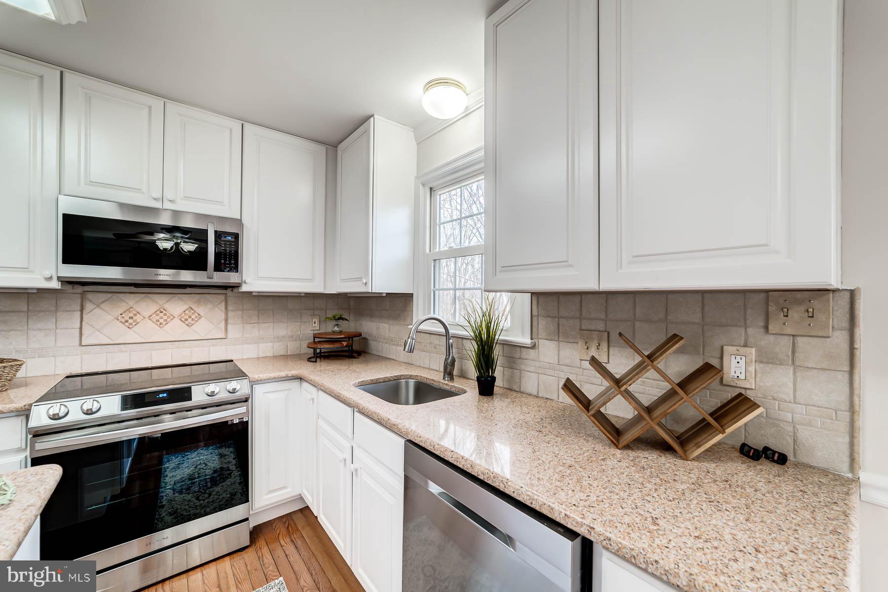 HUNTER VILLAGE - Residential