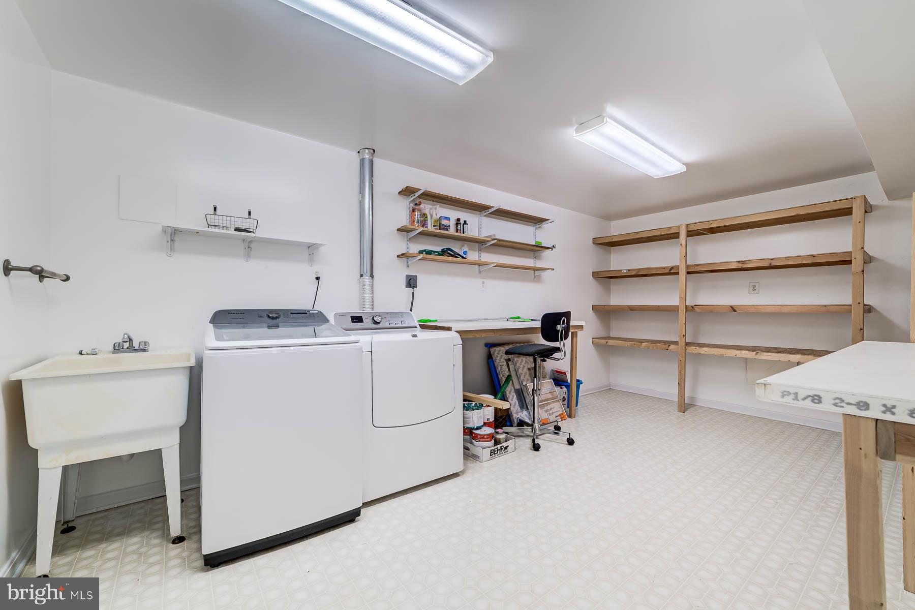 HUNTER VILLAGE - Residential