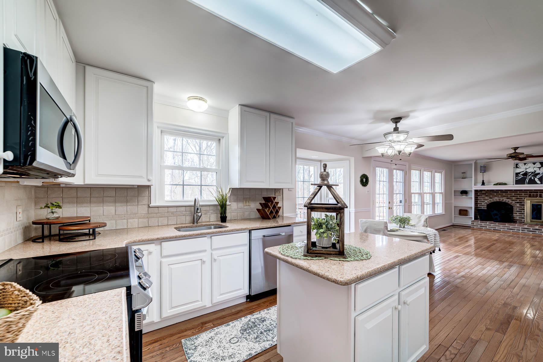 HUNTER VILLAGE - Residential