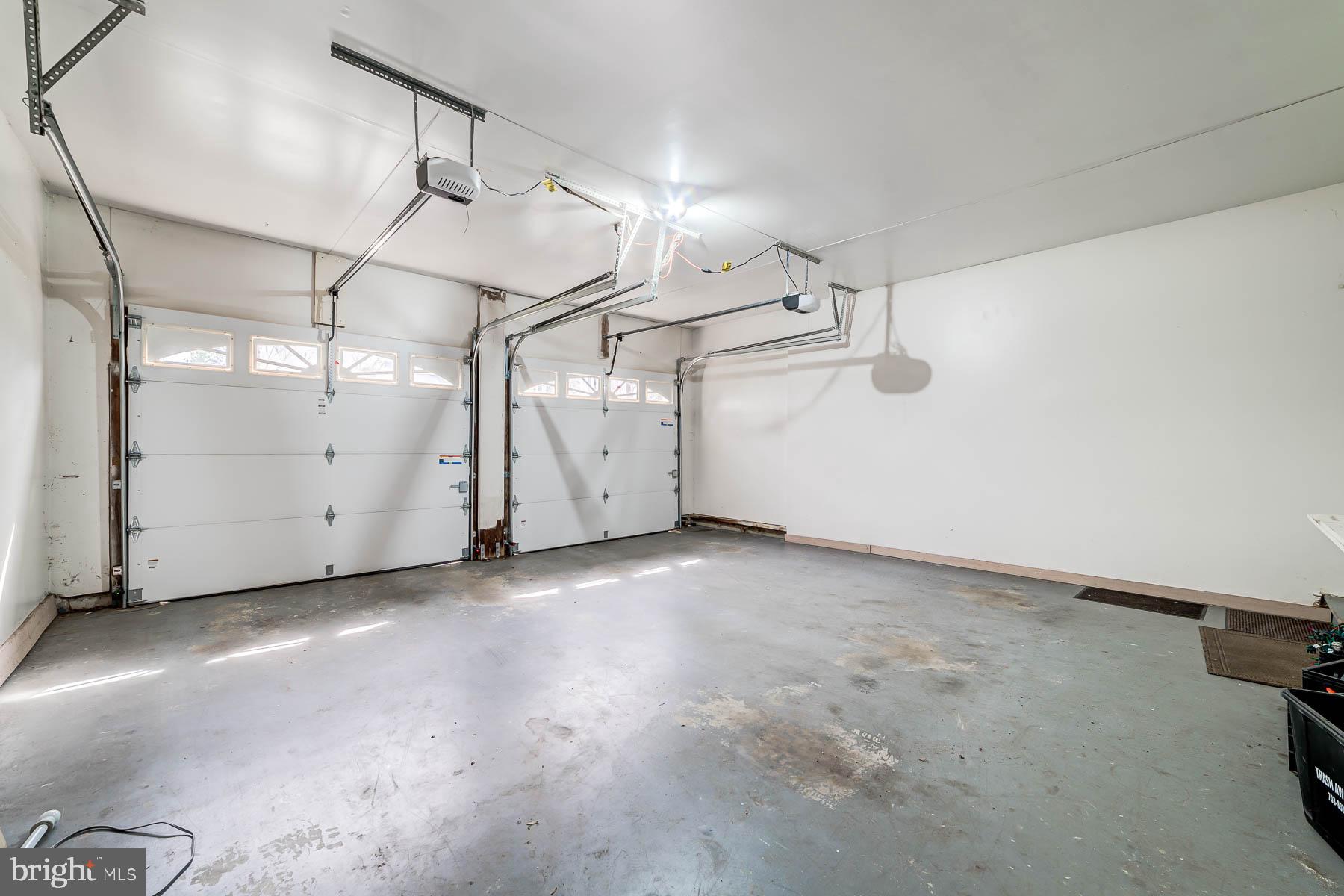 HUNTER VILLAGE - Residential