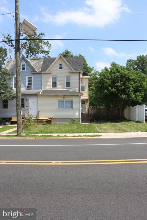 825 BROADWAY WESTVILLE NJ 08093