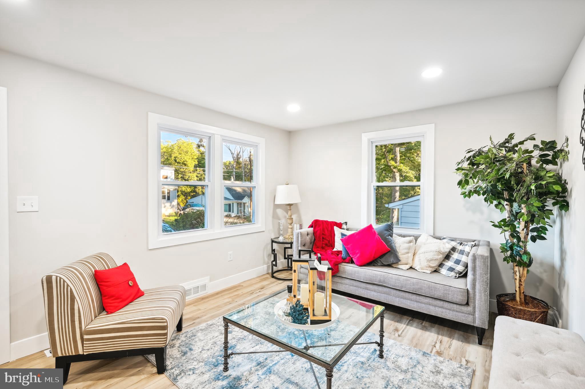 WILLIAM BORGMANN - Residential