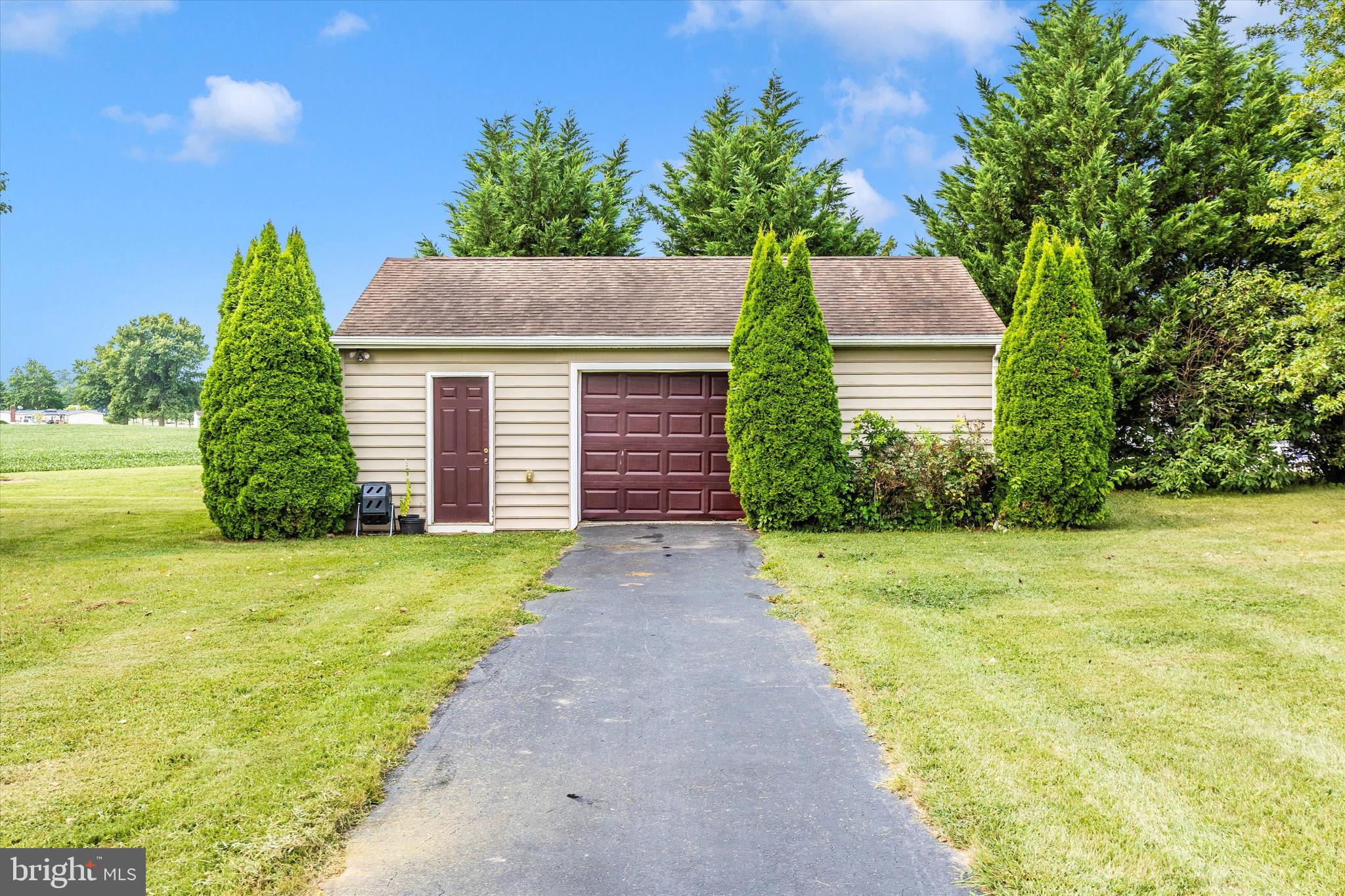 HUNTERS RIDGE - Residential