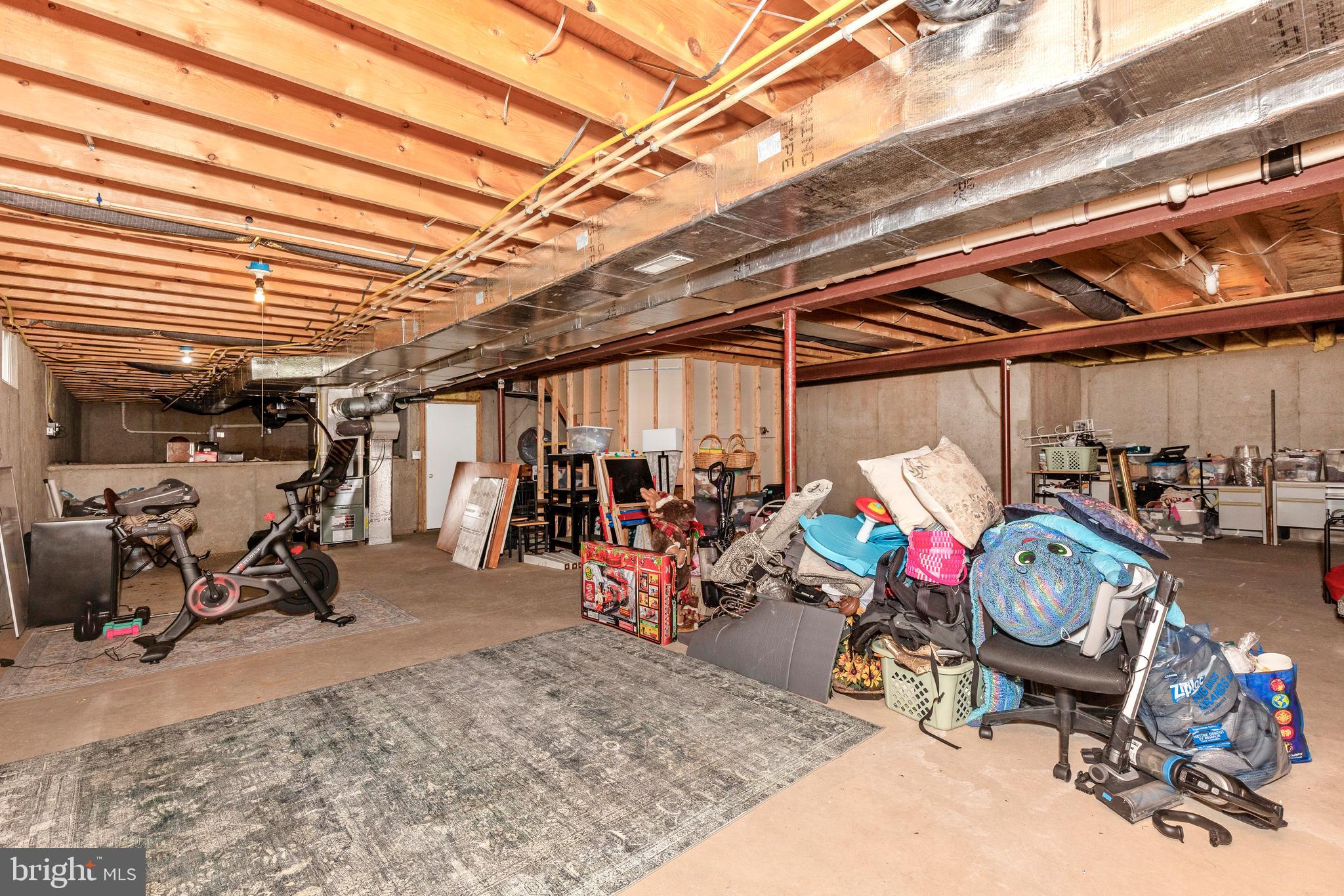 HUNTERS RIDGE - Residential