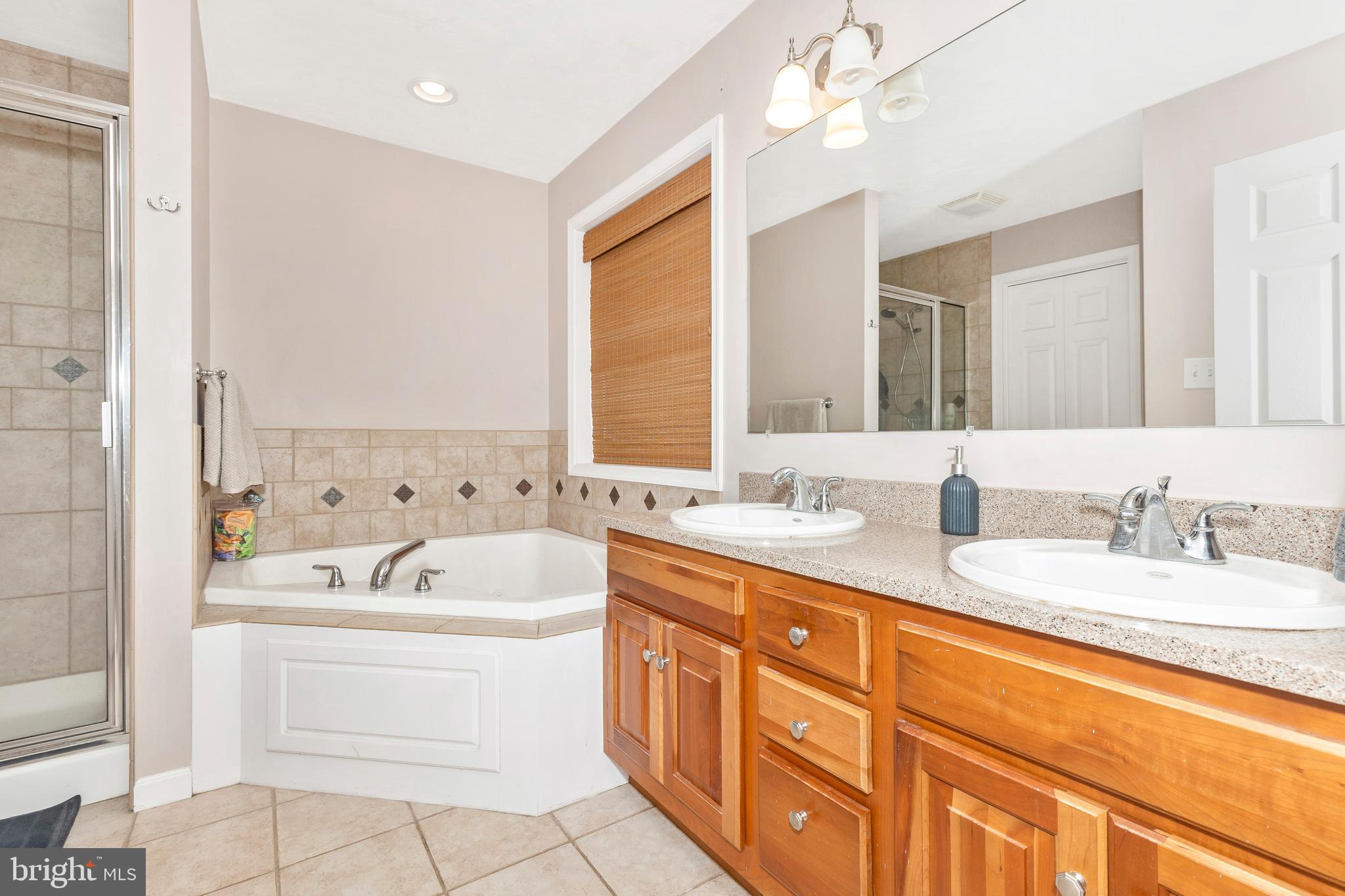 HUNTERS RIDGE - Residential